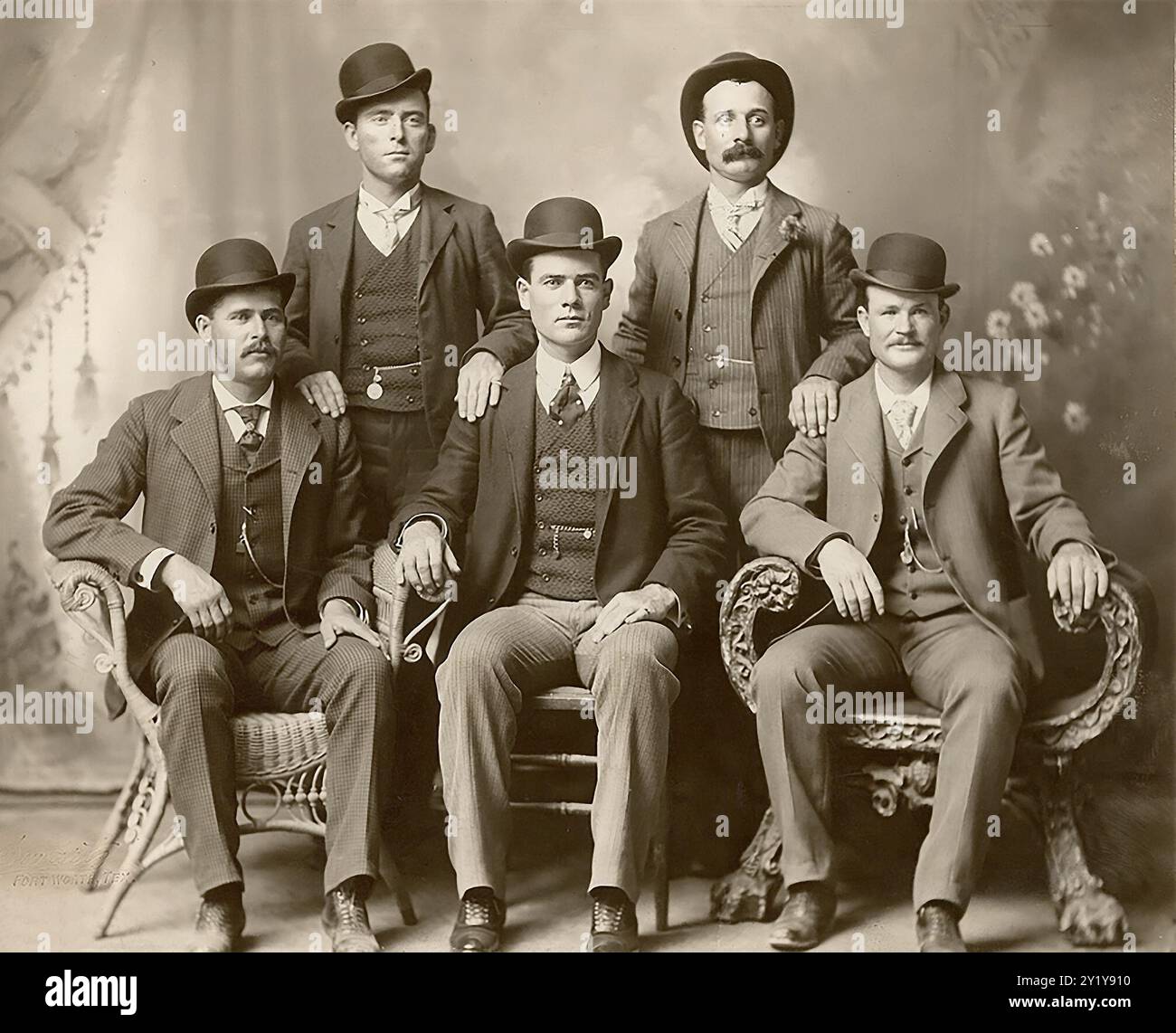 Fort Worth Five Photography Fort Worth, Texas, 1900. Von links nach rechts; Sundance Kid, will Carver, Ben Kilpatrick, Harvey Logan und Butch Cassidy. Stockfoto