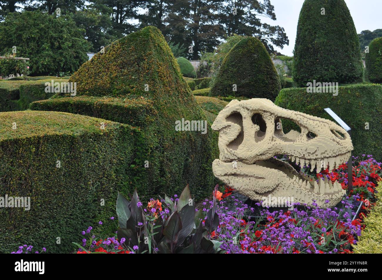 LEGO Dinosaurier Skull bei der LEGO Dinosaurs Ausstellung in Sewerby Hall, East Yorkshire, England Stockfoto