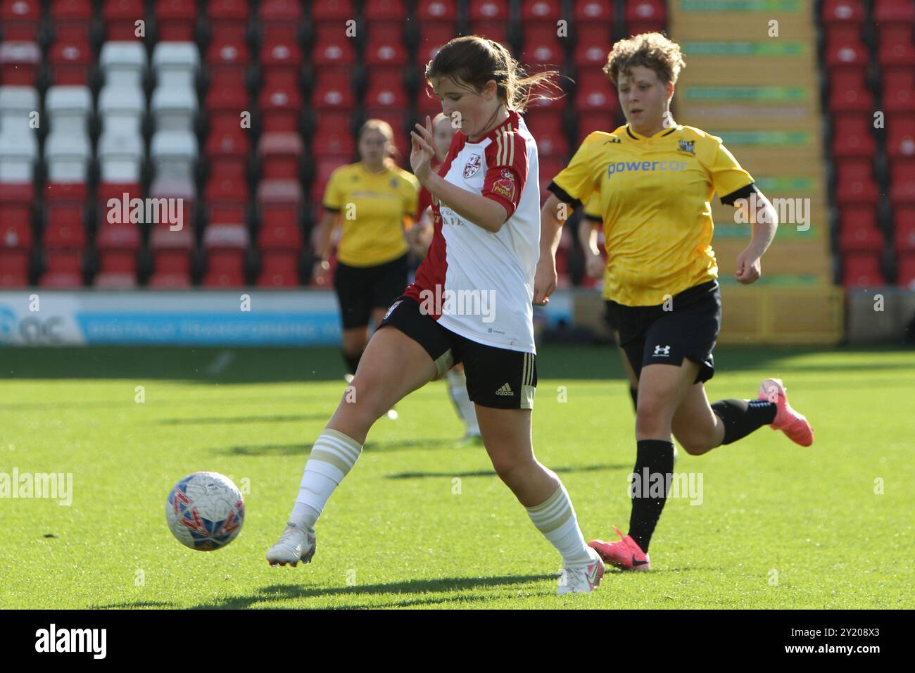 Woking FC Women gegen Abbey Rangers FC Women Southern Regional Womens Football League bei Kingfield Woking FC 8. September 2024 Stockfoto