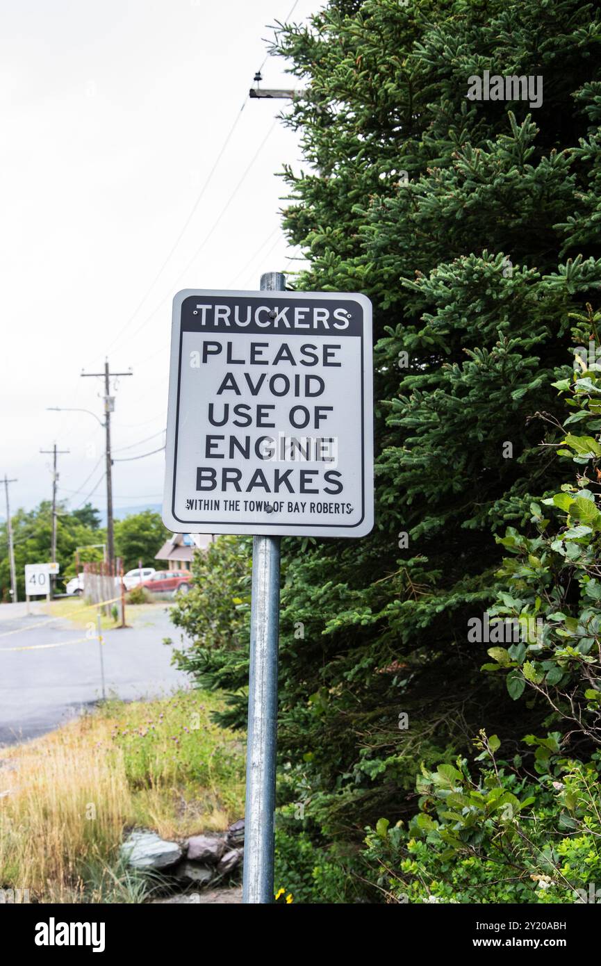 Schild-Lkw vermeiden die Verwendung von Motorbremsen in Bay Roberts, Neufundland und Labrador, Kanada Stockfoto