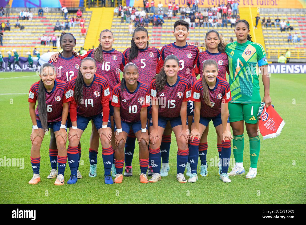 Bogota, Kolumbien. September 2024. Alisha Lindo, Monserrat Diaz, Noemy Benavides, Ella Ottey, Maria Paula Arce Zuniga, Genesis Perez, Ashly Gonzalez, Sianyf Aguero, Anaya Johnson, Sheika Scott, Jimena Jimenez, Alexa Herrera aus Costa Rica posieren für ein offizielles Foto vor dem Spiel zwischen Argentinien und Costa Rica, für die 3. Runde der Gruppe F der FIFA U-20-Frauen-Weltmeisterschaft Kolumbien 2024 im Metropolitano de Techo Stadion am Sonntag, 08. 30761 (Julian Medina/SPP) Credit: SPP Sport Press Photo. /Alamy Live News Stockfoto