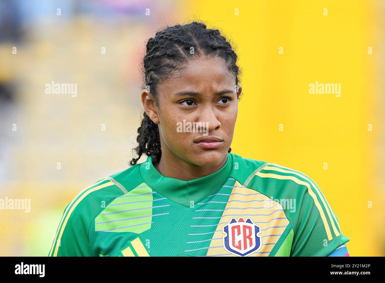 Bogota, Kolumbien. September 2024. Torhüter Genesis Perez von Costa Rica, während der Nationalhymne beim Spiel der Gruppe F FIFA U-20-Frauen-Weltmeisterschaft Kolumbien 2024 zwischen Argentinien und Costa Rica im Metropolitano de Techo Stadium in Bogota am 8. September 2024. Foto: Julian Medina/DiaEsportivo/Alamy Live News Credit: DiaEsportivo/Alamy Live News Stockfoto