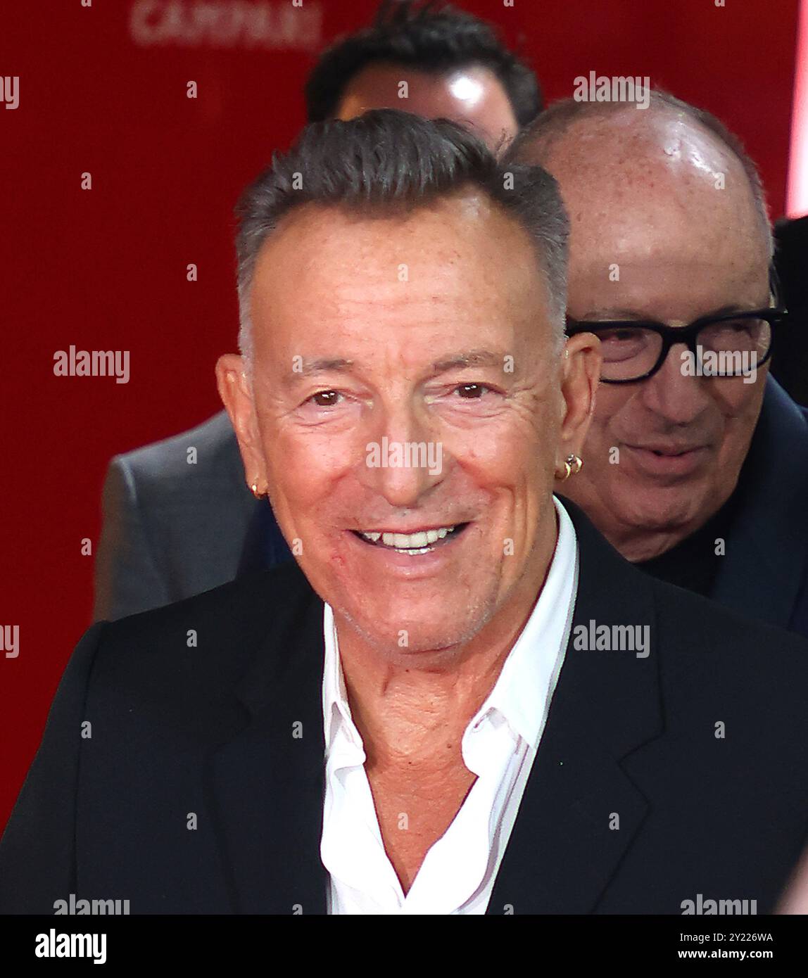 Toronto, Kanada. September 2024. Bruce Springsteen besucht die Premiere von „Road Diary: Bruce Springsteen and the E Street Band“ während des Toronto International Film Festivals 2024 in der Roy Thomson Hall am 8. September 2024 in Toronto, Ontario. Foto: PICJER/imageSPACE Credit: Imagespace/Alamy Live News Stockfoto