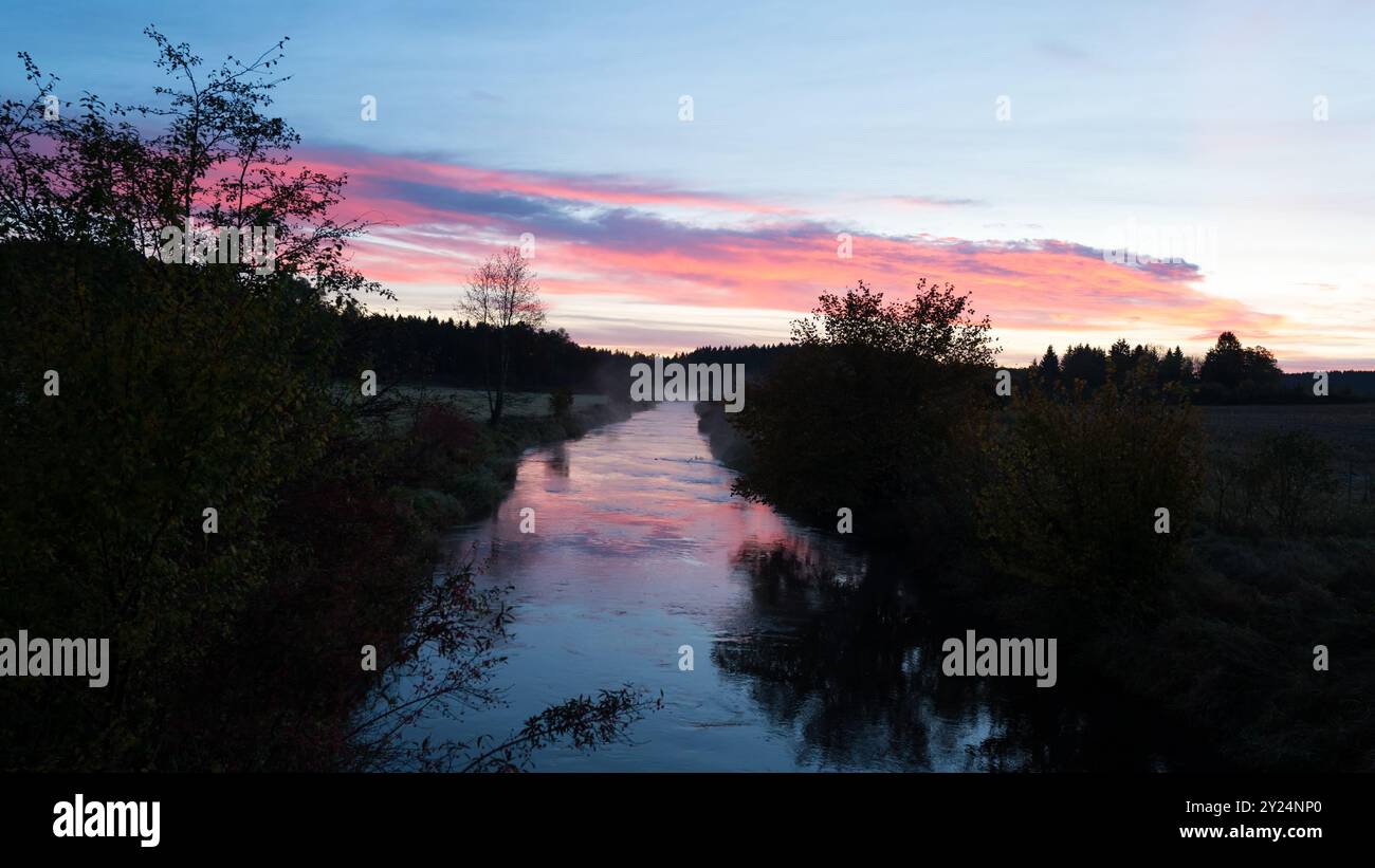 Leutkirch im Allgäu mit Kirche, Landschaft, Kühen, Weitsicht Stockfoto