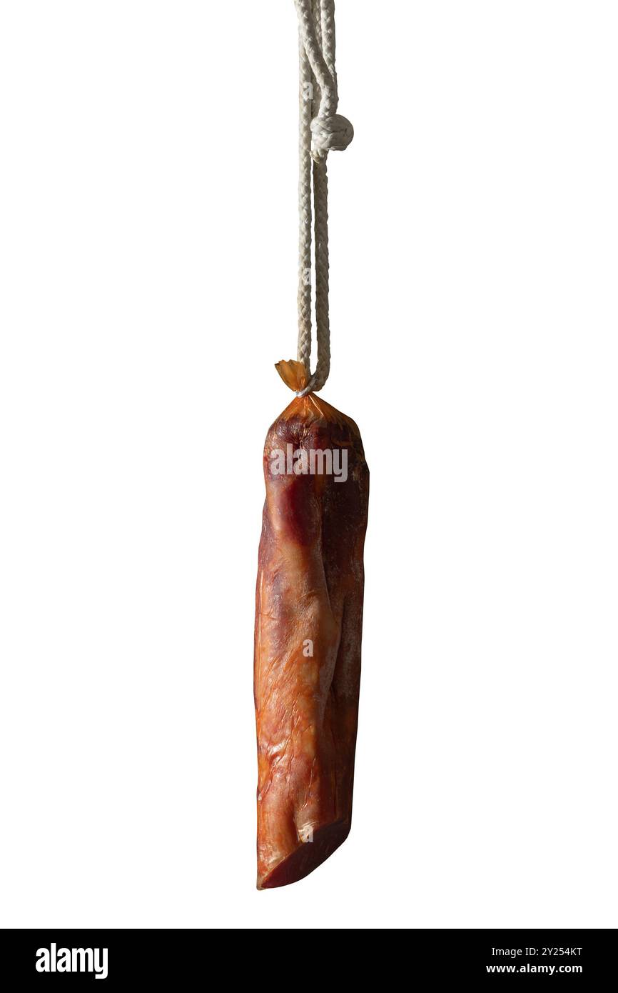 Metzgerprodukte. Iberische Wurstlende isoliert auf weißem Hintergrund. Stockfoto
