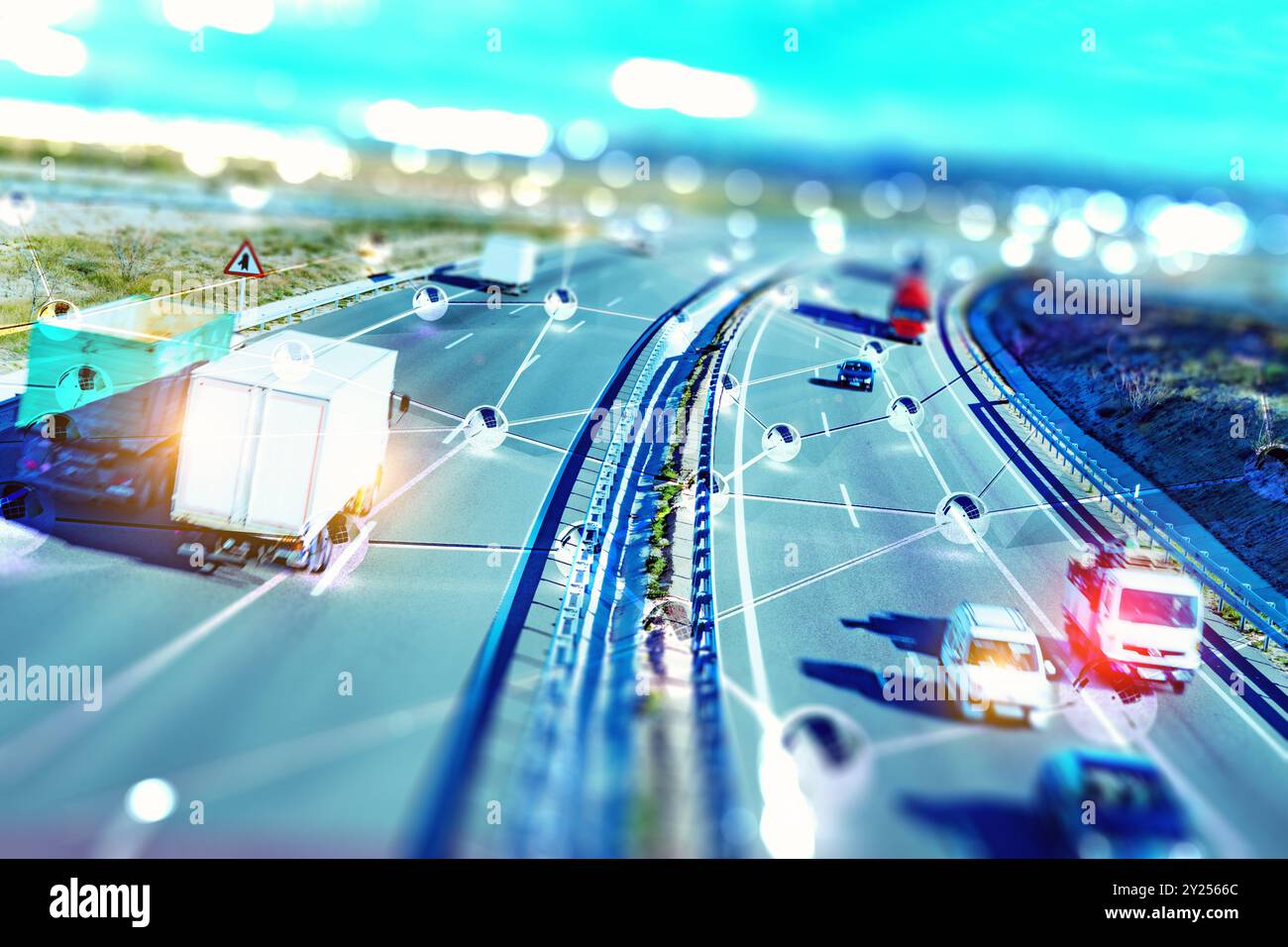 KI-Technologie autonomer Transport. Fahrerloses Automobil. Fahrzeugerkennungssystem und drahtloses Fahrzeugkommunikationsnetzwerk. Stockfoto
