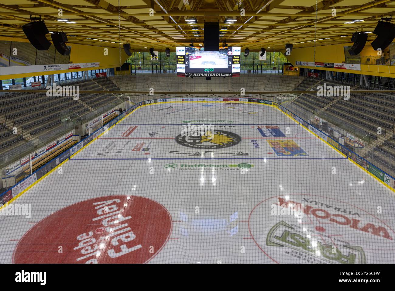 Pustertal Ice Rink in Italien an einem warmen Sommertag Stockfoto