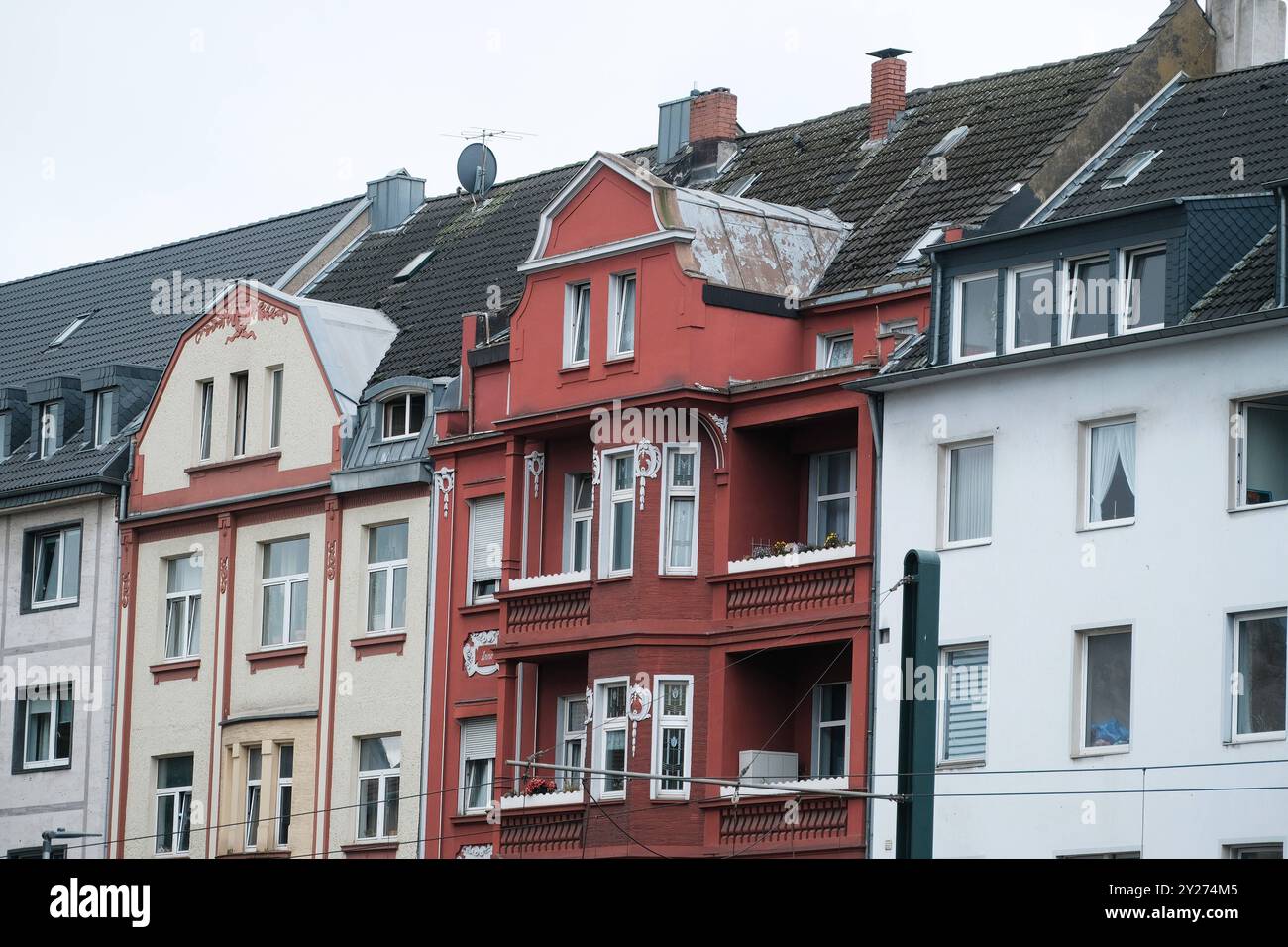 Düsseldorf 09.09.2024 Wohnungen Wohnungsnot Mietswohnung Mieten Mietpreis soziale Wohnungsbau Sozialwohnung Immobilien Wohnraummangel Wohnung Baustelle Neubau Mehrfamilienhaus Mietspiegel Mietpreisspiegel Immobilie Wohnungsmangel Baustau Wohnimmobilie Wohnungsimmobilien Mietpreise Altbau Leerstand Baumaterial Baustoffe Ballungsgebiet bezahlbarer Wohnraum CO2-Preis CO2 Bundes-Klimaschutzgesetz Heizen Heizung Klimapaket Mieter Vermieter Mietpreisbremse Klimasteuer Energiewende Büro Homeoffice Home-Office Konjunkturpaket Grundsteuererklärung Wohngeld Grundsteuererklärung Wohngeld Wohngeld Wohngeld Wohngeld Stockfoto