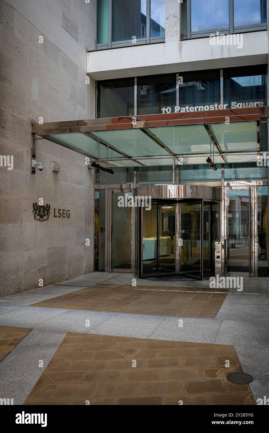 LSEG London am Paternoster Square 10. Die Büros der London Stock Exchange Group am Paternoster Square im Financial District der City of London. Stockfoto