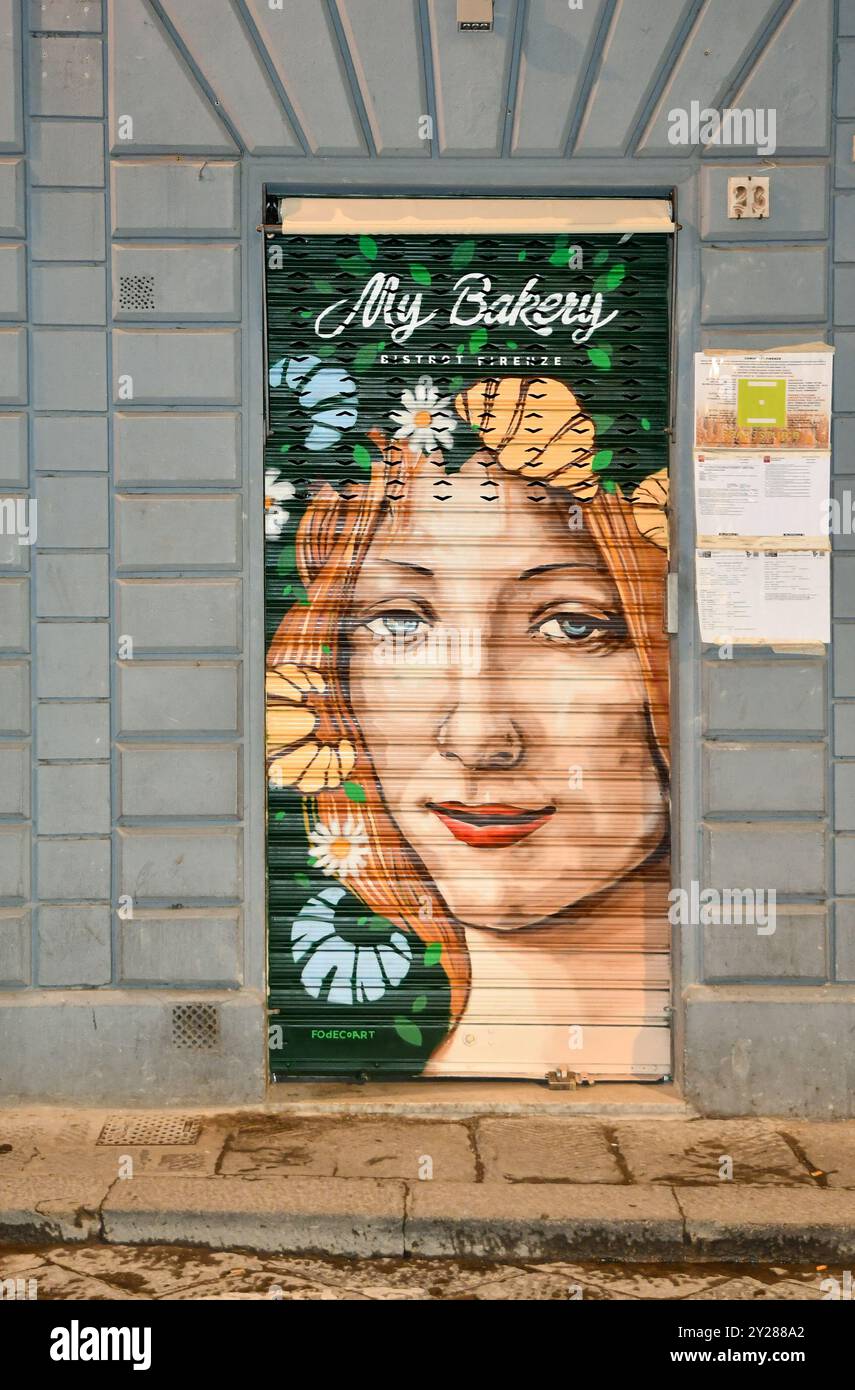 Street Art inspiriert vom Botticelli's Spring auf dem Portcullis einer Bäckerei in Florenz, Toskana, Italien Stockfoto