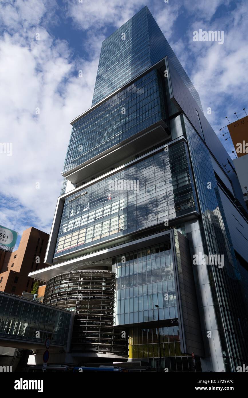 Ein allgemeiner Blick auf das Shibuya Hikarie-Gebäude nach der Show House of MuaMua während der Rakuten Fashion Week Tokio 2025 Frühjahr/Sommer im Shibuya Hika Stockfoto