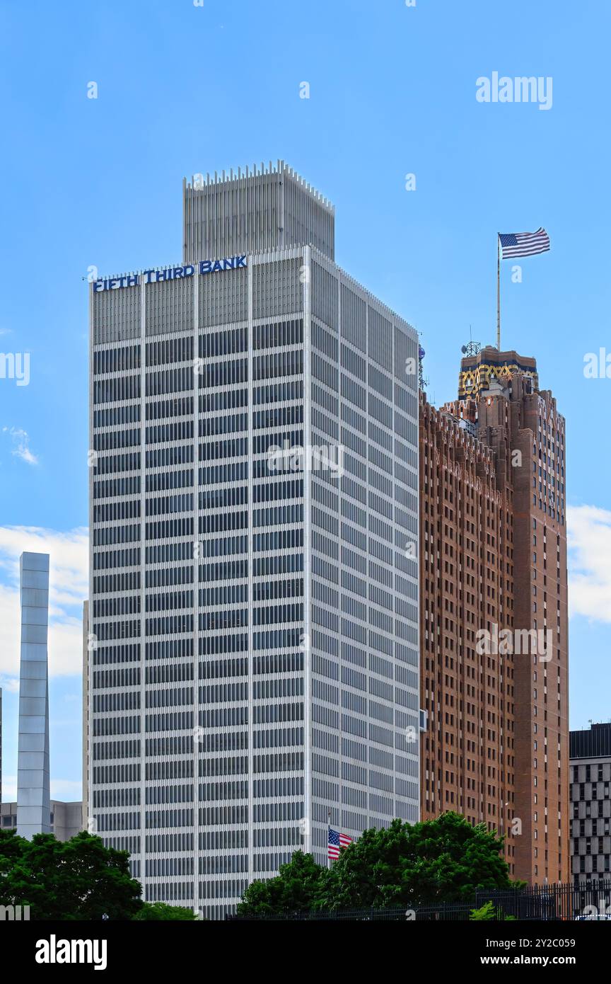 Wolkenkratzer der Fifth Third Bank und des Guardian Building. Stockfoto Wolkenkratzer der Fifth Third Bank und des Guardian Building. Stockfoto