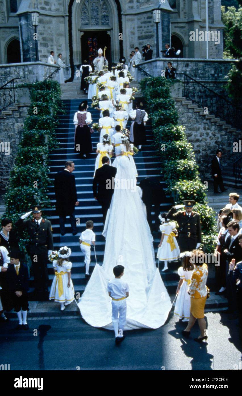 Vaduz Archivio Storico Olycom/LaPresse Luigi del, Liechtenstein. , . (nome completo in tedesco Alois Philipp Maria; Zurigo, 11 giugno 1968) è il principe ereditario del Liechtenstein dal 1989. IL 15 agosto 2004 è stato nominato reggente da suo padre Giovanni Adamo II, che è rimasto a capo dello stato solo formalmente affidandogli l'esercizio dei diritti sovrani principeschi. Nella Foto: Alcune fase di matrimonio di Alois Philipp Maria e la principessa di Baviera Sofia im Foto: Einige Phasen der Hochzeit von Alois Philipp Maria und Prinzessin von Bayern Sofia Credit: LaPresse/Alamy Live News Stockfoto