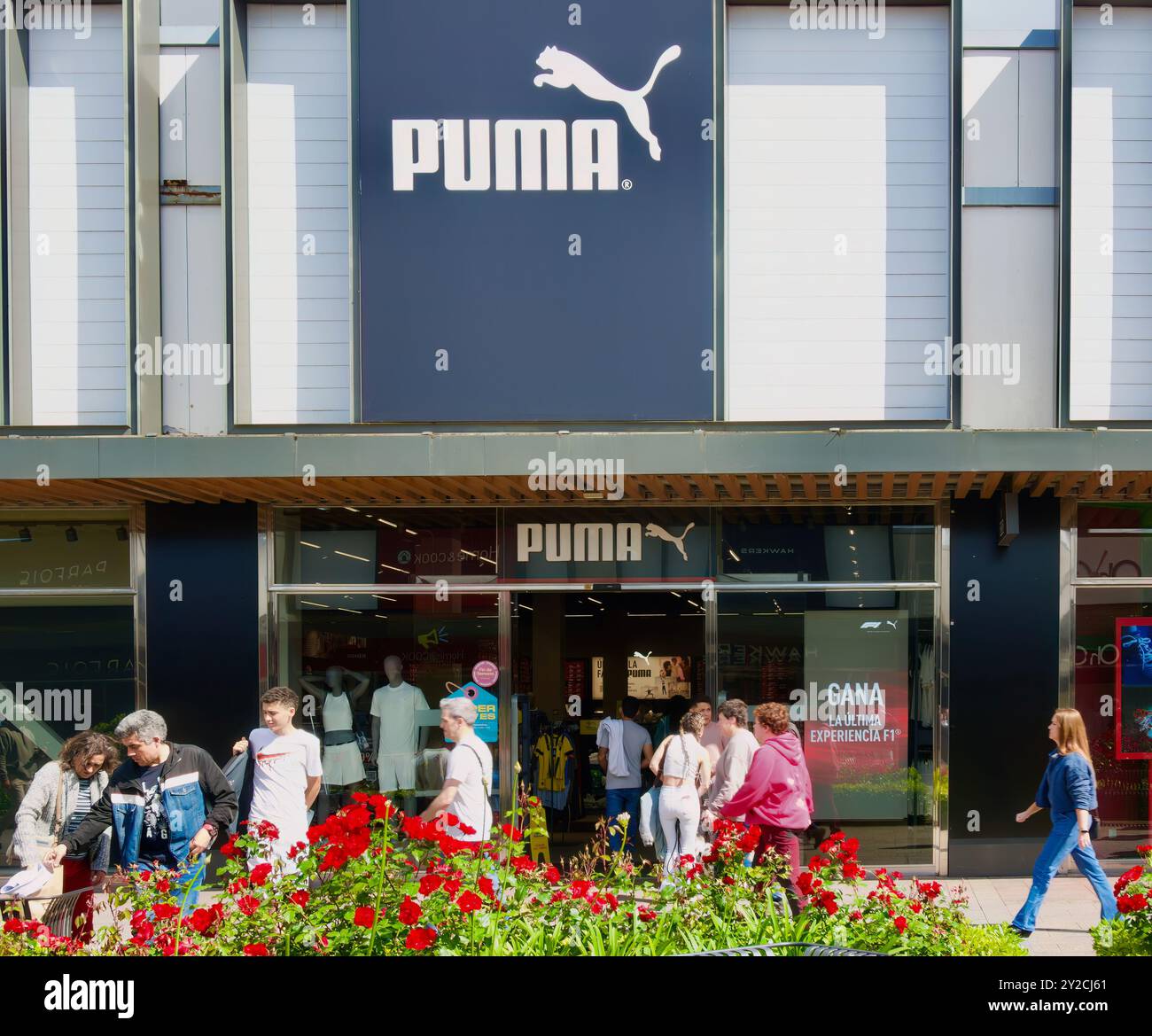 Puma German Sportswear and Equipment Shop Front Fashion Outlet Einkaufszentrum Mega Park Barakaldo Baskenland Spanien Stockfoto