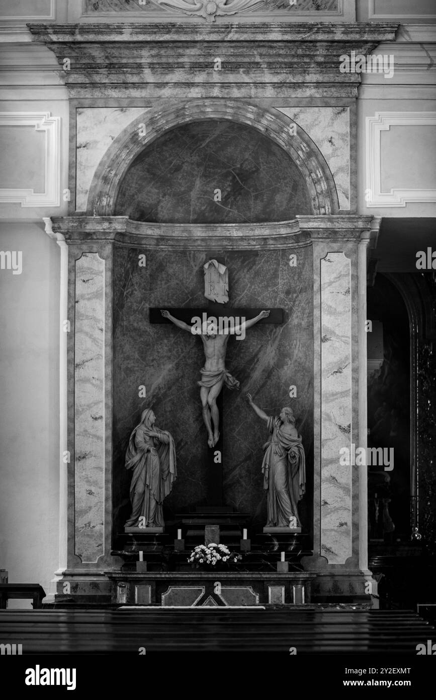Innenausstattung in der Katholischen Hofkirche am Theaterplatz in Dresden, Sachsen Stockfoto
