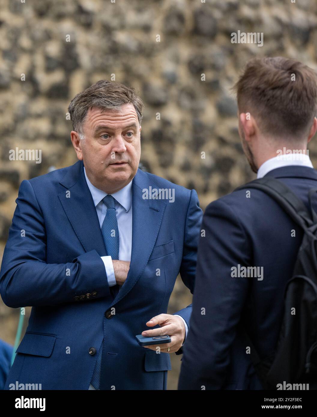 London, Großbritannien. September 2024. Konservative Führungskandidat und Shadow Work and Pensions Secretary Mel Stride auf College Green gibt Medieninterviews, Credit: Ian Davidson/Alamy Live News Stockfoto