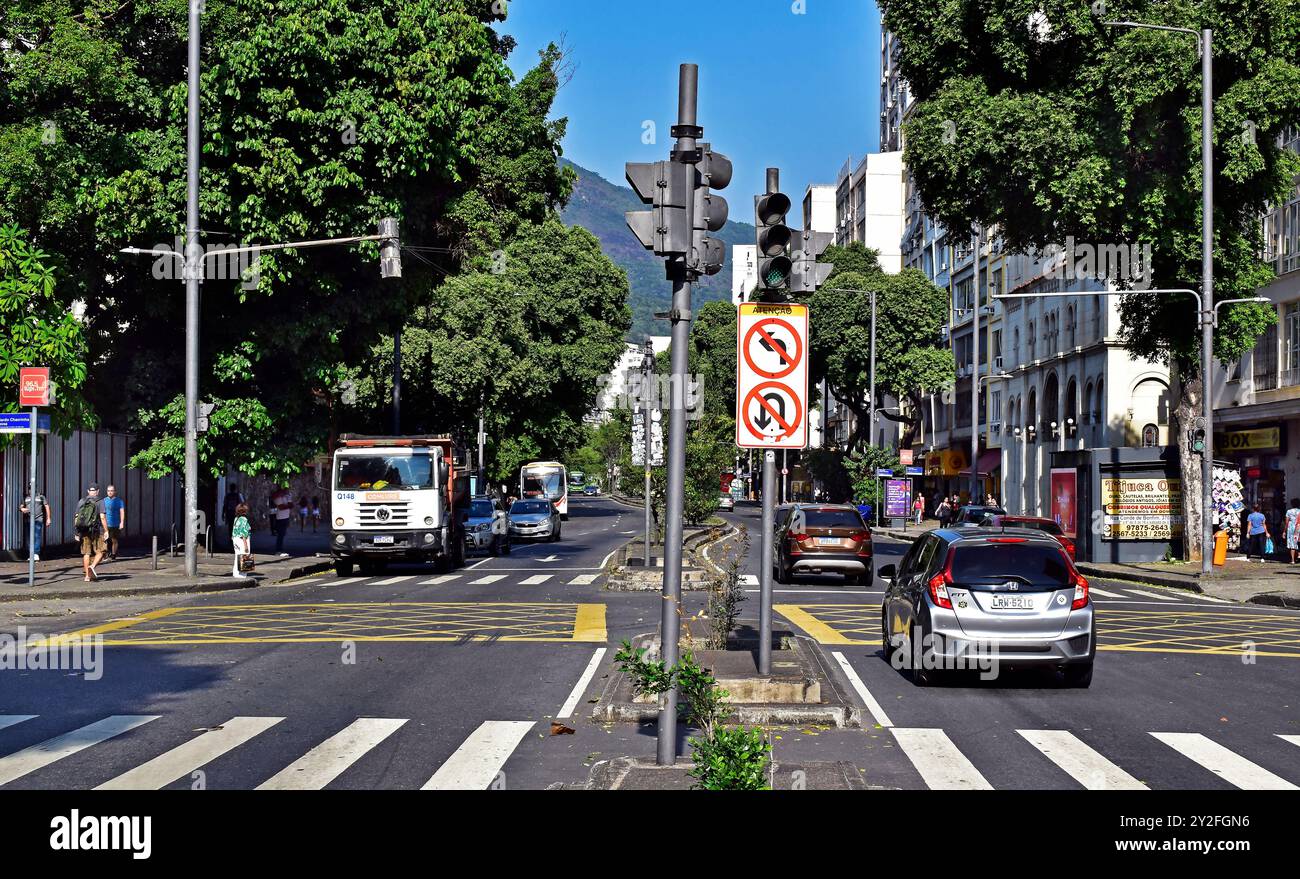 RIO DE JANEIRO, BRASILIEN - 29. Juni 2024: Blick auf die Straße von Conde de Bonfim auf Tijuca Stockfoto