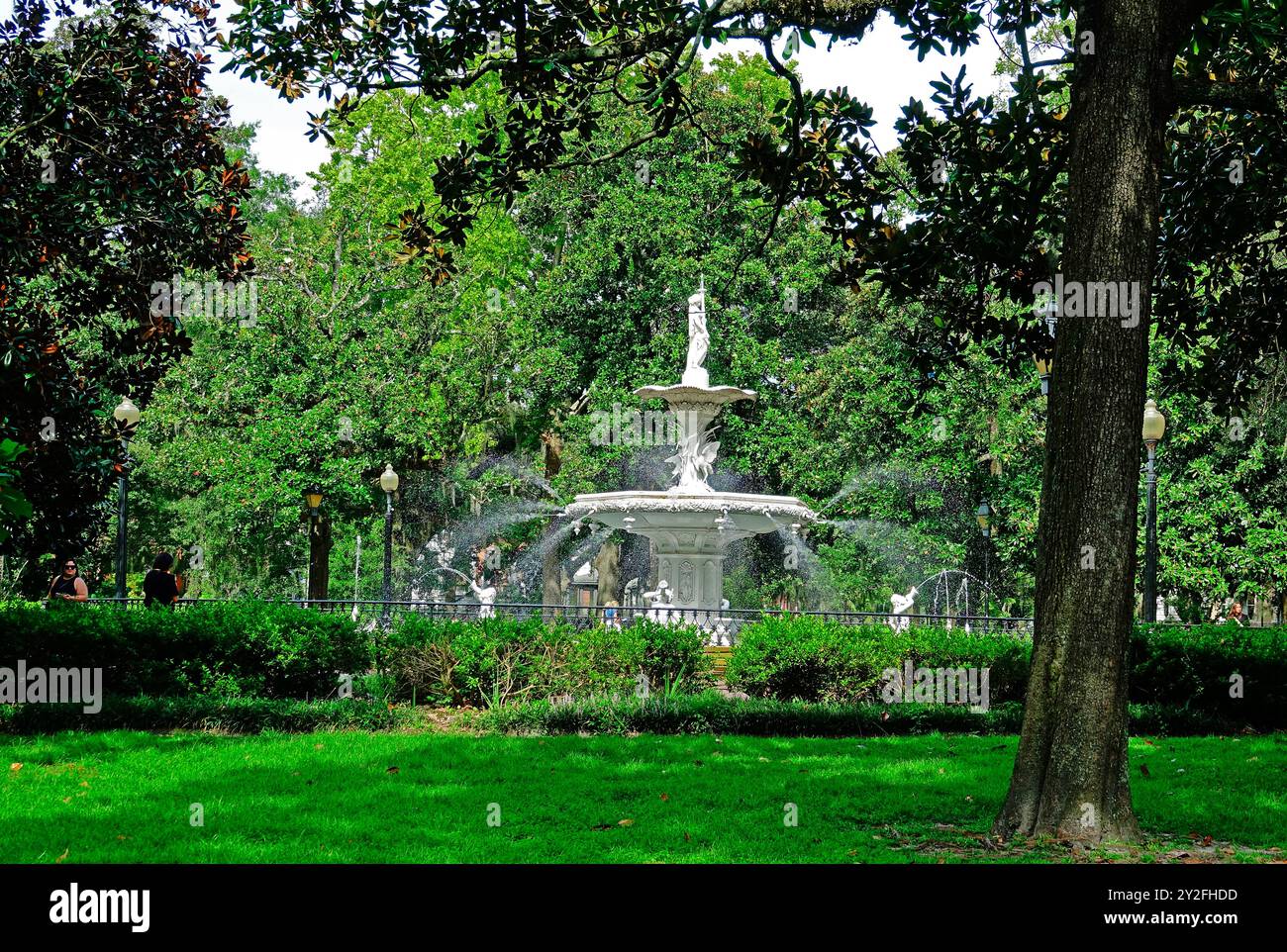 Der berühmte Forsyth der Brunnen im Forsyth Park im historischen Savannah, Georgia. Erstellt Am 28. August 2024 Stockfoto