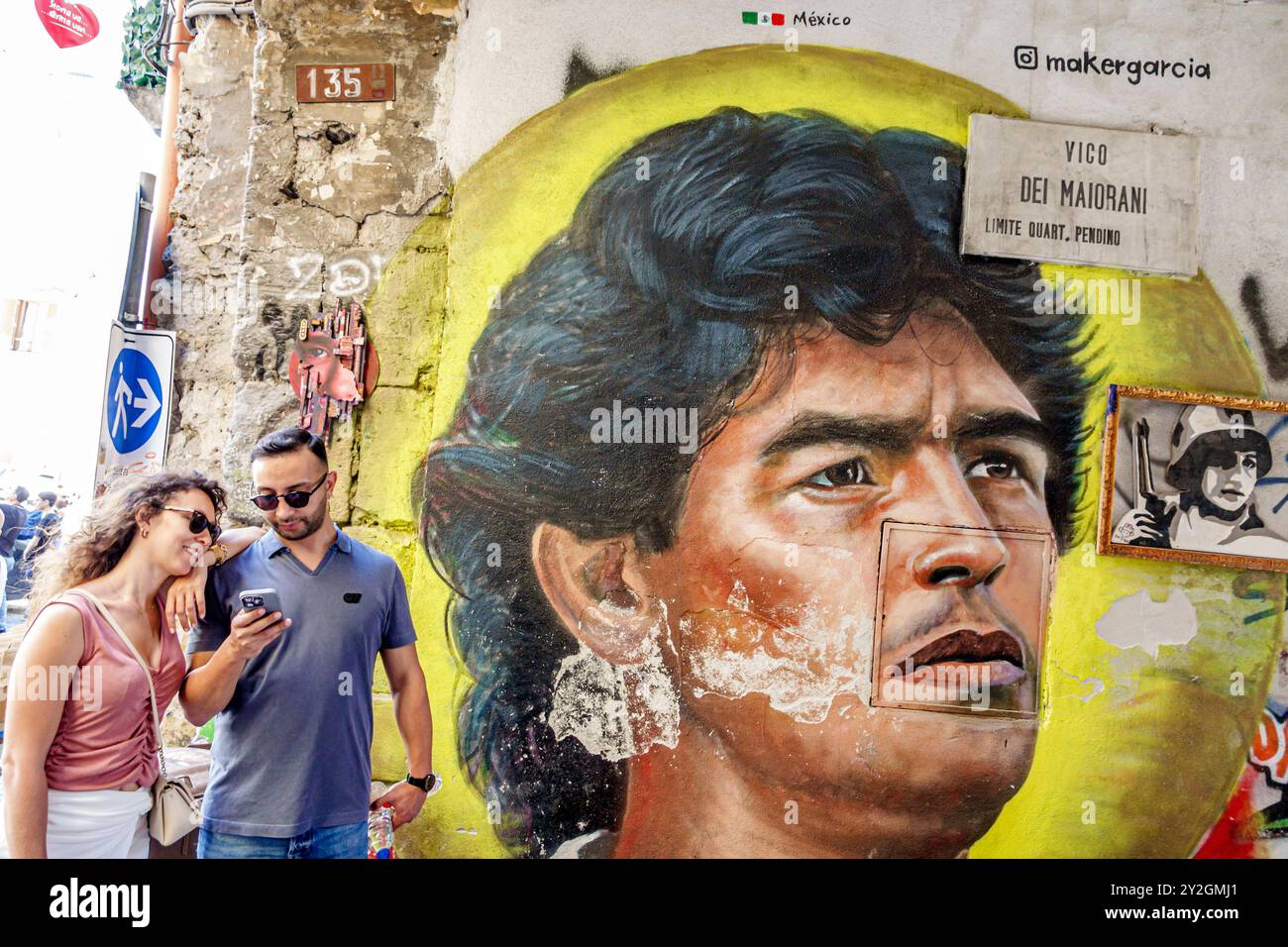 Neapel Neapel Italien, Vico Maiorani, Diego Maradona Graffiti, Fußballstar berühmter Spieler, Italienisches Europa Europäische EU, Besucher reisen trav Stockfoto