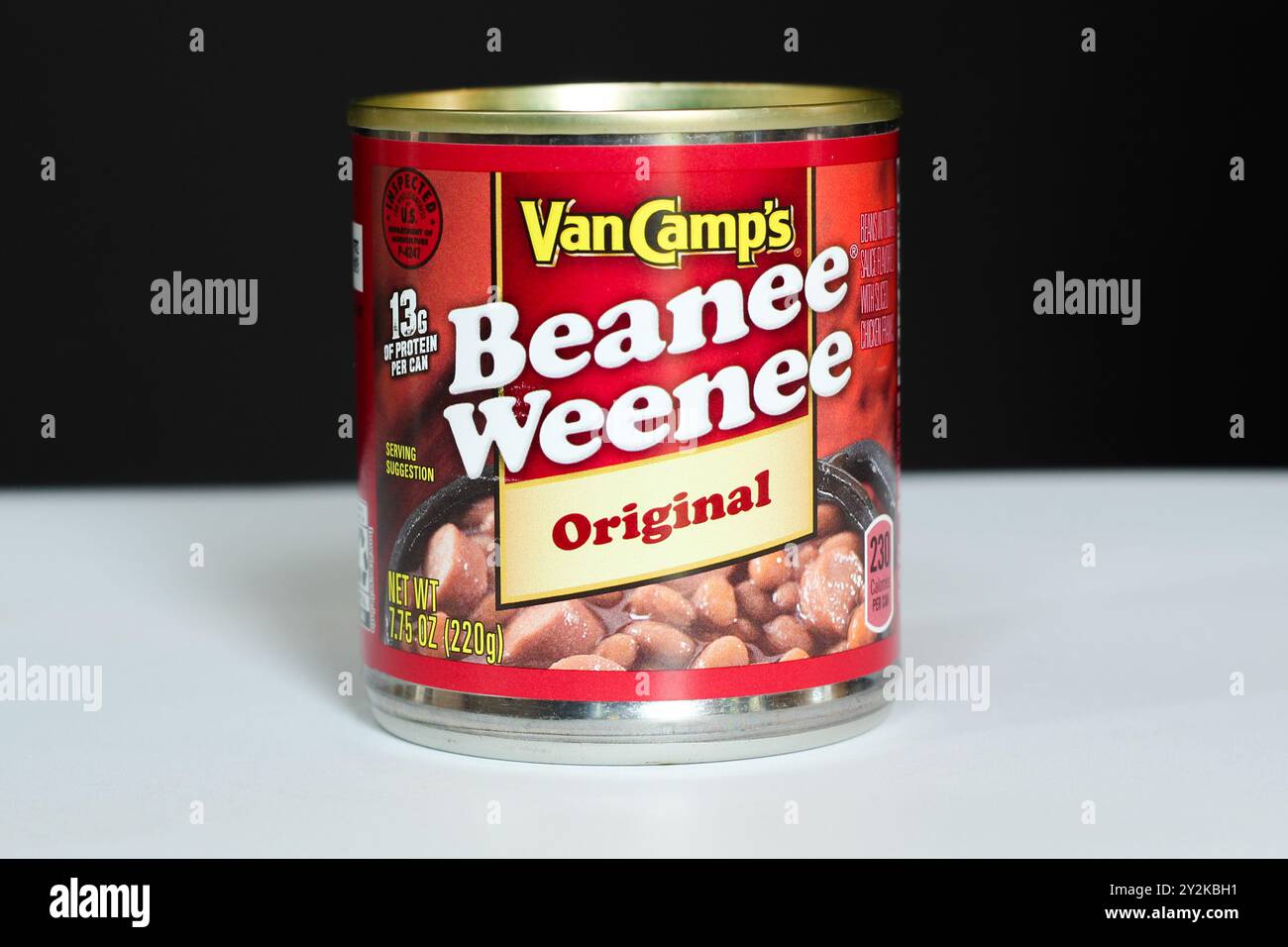 Houston, Texas, USA – 10. September 2024: Van Camps Beanee Weenee Original Can Stockfoto