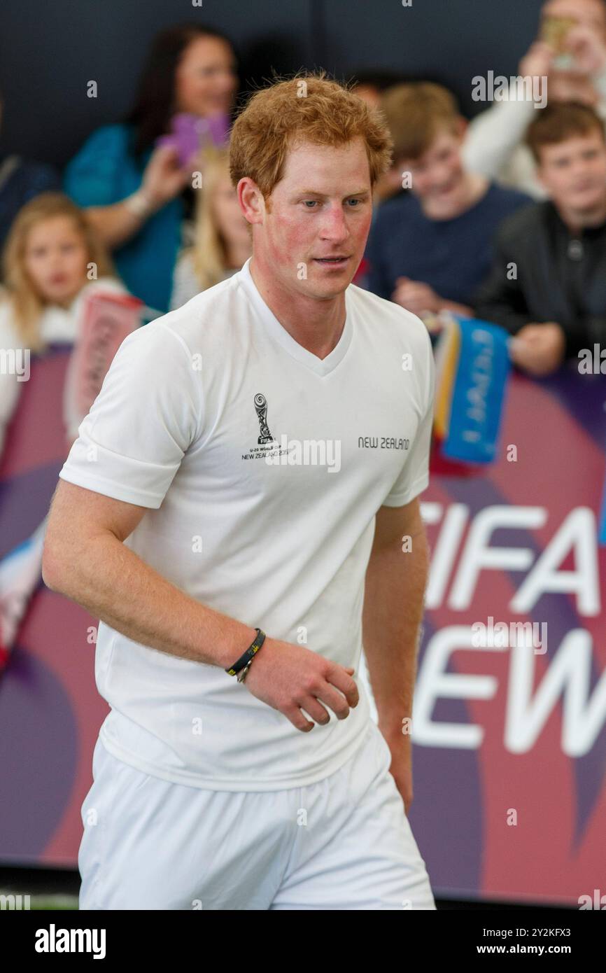 Prince Harry, der an einem Fünferspiel mit neuseeländischen U20-Spielern und Studenten teilnimmt, The Cloud, Auckland, Neuseeland, Samstag, Mai 2015. Stockfoto