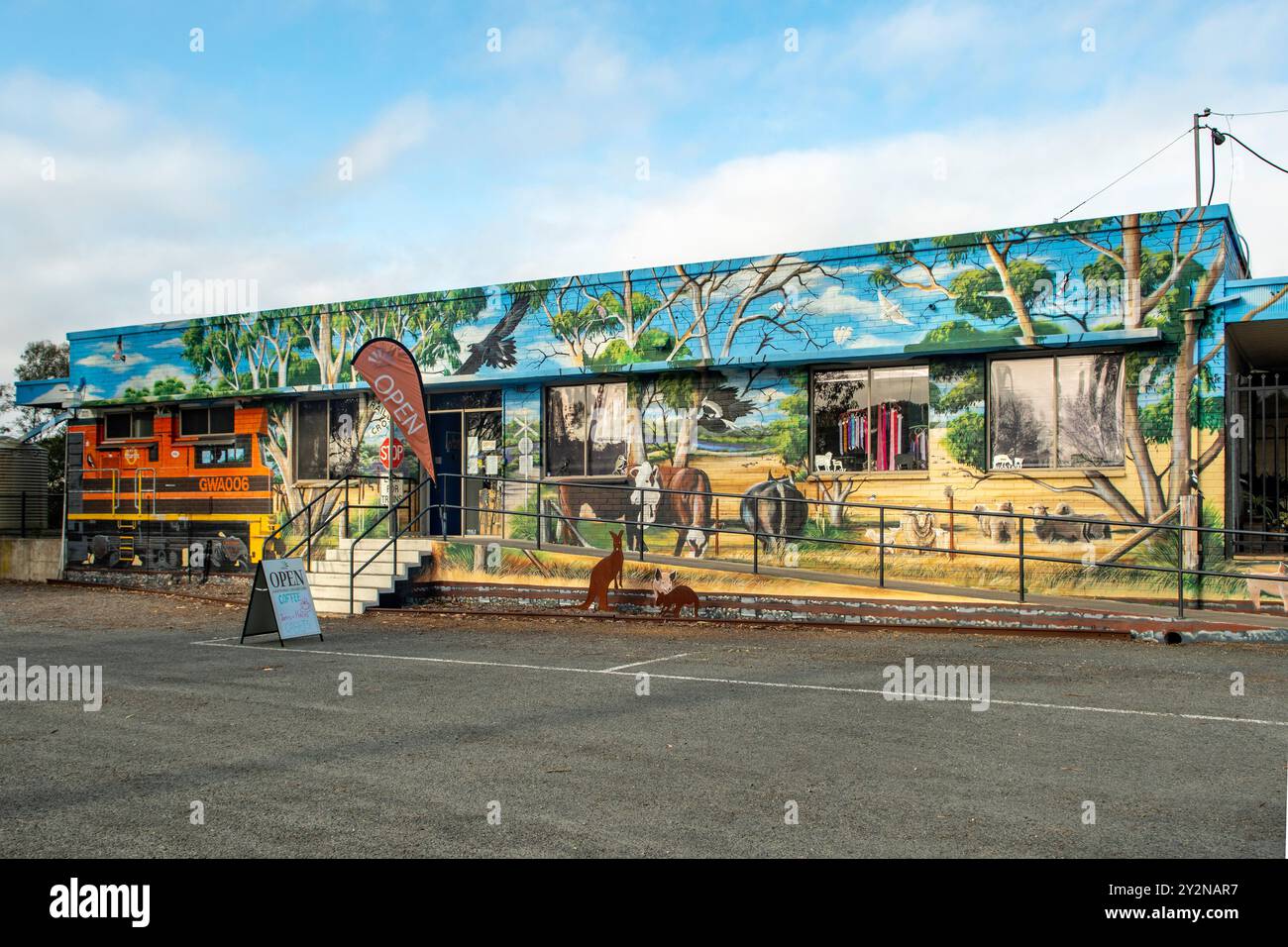 Railway Station Street Art, Tintinara, South Australia, Australien Stockfoto