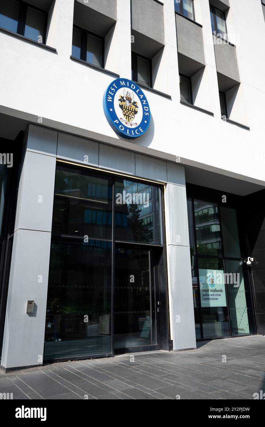 Eingang des West Midlands Police Headquarters, Birmingham, Großbritannien Stockfoto