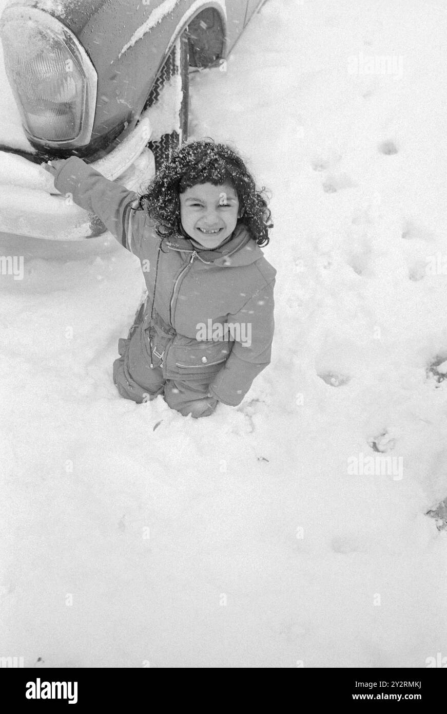 Aktuell 47-2-1971: Die Wanderer, die in die Slums kamen. Zigeuner leben in Slums - auf Gassverktomta in Oslo und 'Lossepladsen' in Kopenhagen. Norwegische Bürger haben einen Lebensstandard, der nur mit den schlimmsten Slums in Europa vergleichbar ist. Die Zigeuner sind verbittert gegenüber den norwegischen Behörden. "Norweger sind Rassisten", sagte ein norwegischer Zigeuner in Kopenhagen. Jetzt warten sie auf einen Ort zum Leben. Gibt es niemanden, der ihr einen sicheren und warmen Ort zum Leben geben kann? Viele der Kinder sind in schlechtem Gesundheitszustand. Foto: Aage Storløkken/aktuell/NTB ***FOTO NICHT VERARBEITET*** dieser Bildtext Stockfoto