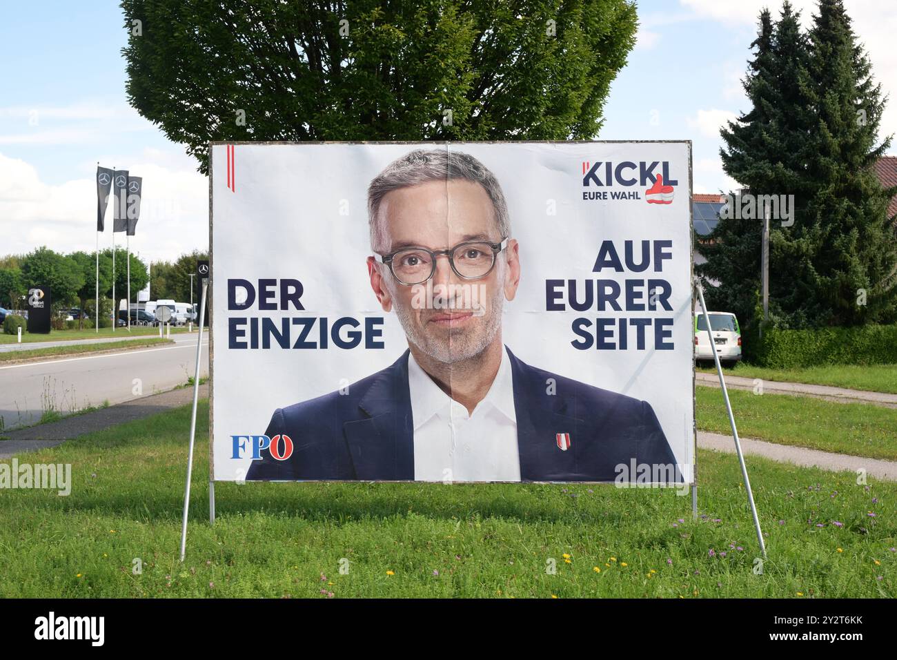 Werbeplakate der ösrterreichischen politischen Parteien, zur Nationalratswahl am 29,9,2024 in Österreich, fotografiert am 11.09.2024. - Das Bild zeigt ein Plakat der österreichischen, politische Partei Freiheitliche Partei Österreichs. FPÖ mit dem Parteiobmann Herbert Kickl 2024 - Werbeplakate der ösrterreichischen politischen Parteien, zur Nationalratswahl am 29,9,2024 in Österreich, am 11.09.2024. *** Werbeplakate der österreichischen Parteien, zur Nationalratswahl am 29,9,2024 in Österreich, fotografiert am 11 09 2024 das Bild zeigt ein Poster der österreichischen Politik Stockfoto