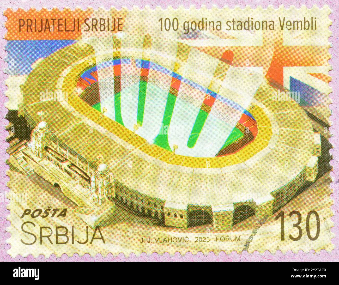Gestempelte Briefmarke, gedruckt von Serbien, die das Wembley-Stadion, Centenary, um 2023 zeigt. Stockfoto