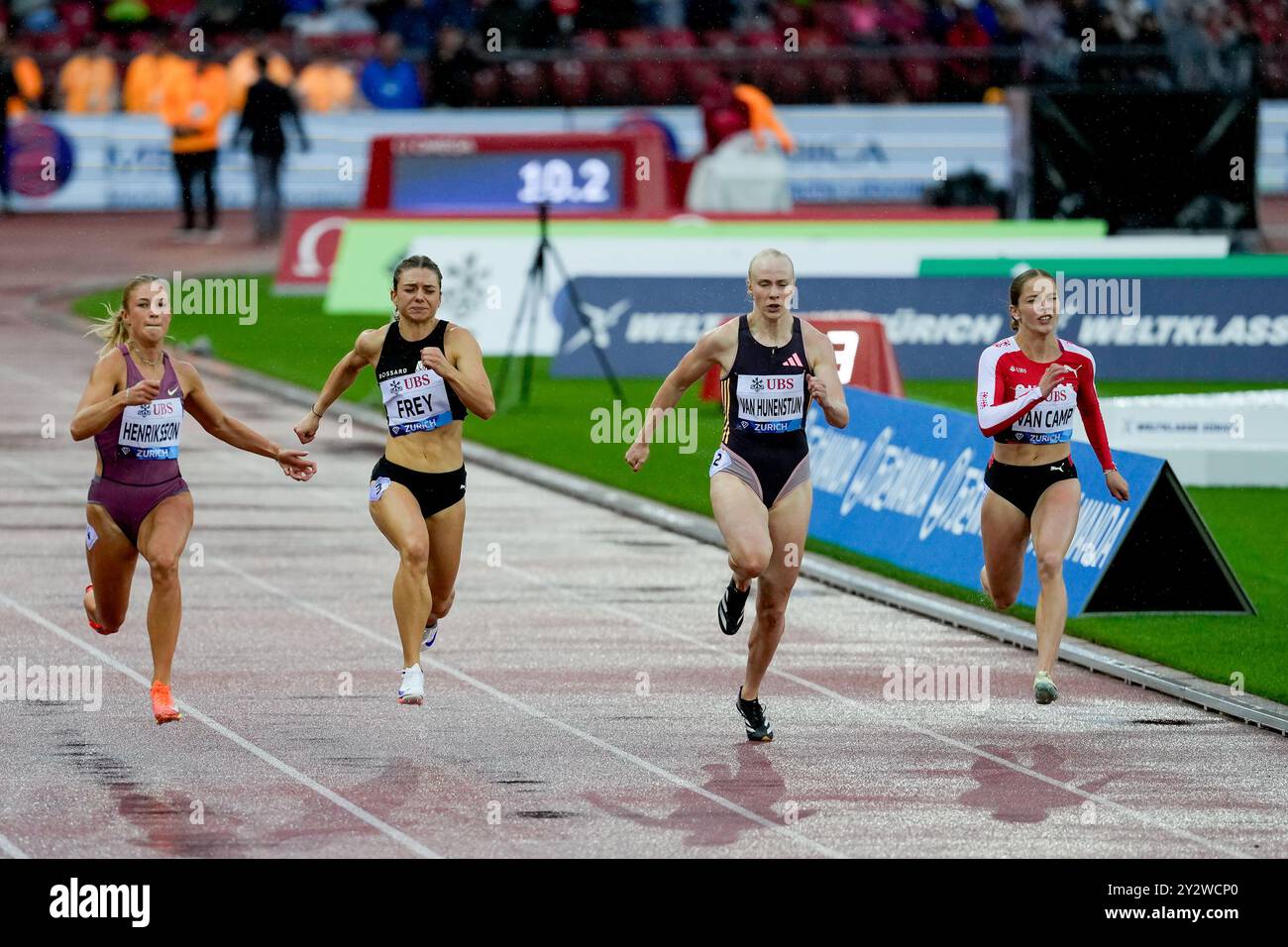 Zürich, Schweiz. September 2024. Zürich, Schweiz, 5. September 2024: Julia Henriksson (SWE), Geraldine Frey (SUI), Marije Van Hunenstijn (NED) und Emma Van Camp (SUI) während des 100m langen Women A Events in der Wanda Diamond League Weltklasse Zürich im Stadion Letzigrund in Zürich, Schweiz. (Daniela Porcelli/SPP) Credit: SPP Sport Press Photo. /Alamy Live News Stockfoto