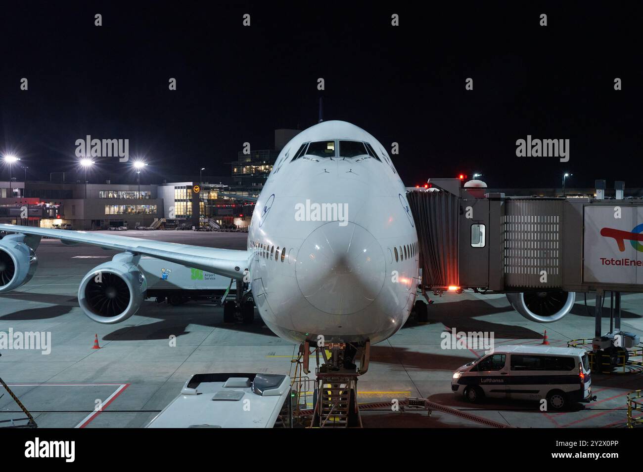 Lufthansa Airbus am Flughafen Berlin Stockfoto