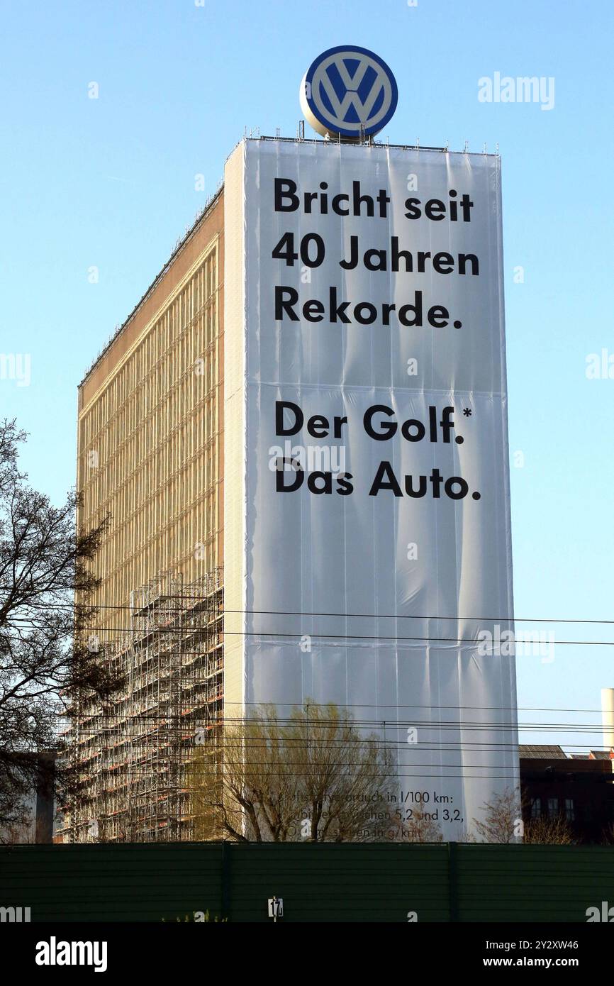 So sieht z. B. das VW Verw. Gebäude Renovierung in Wolfsburg aus *** so sieht die VW Verw Gebäudesanierung in Wolfsburg derzeit aus Stockfoto