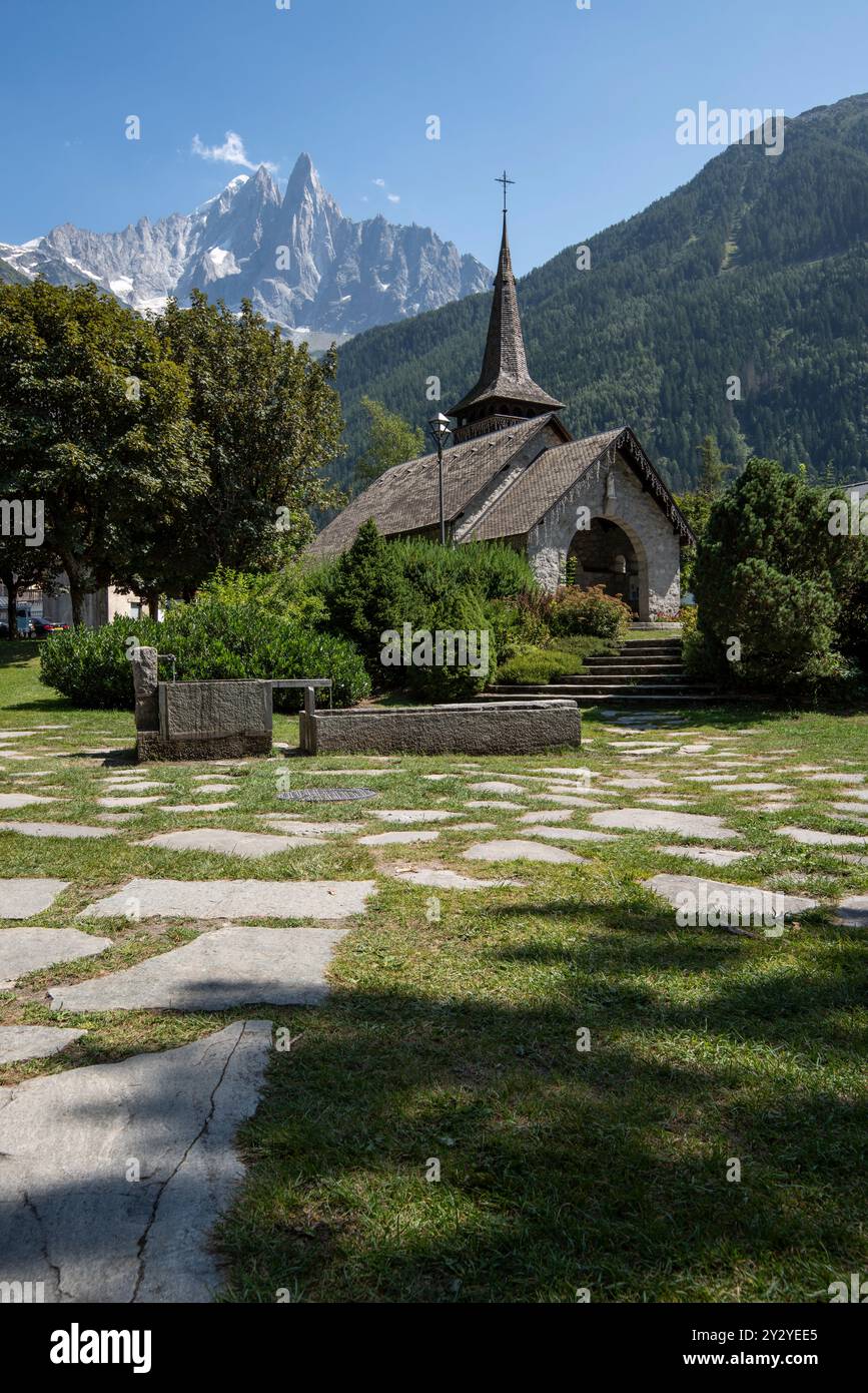 Chapelle des Praz avec les Drus. Kapelle Les praz mit den Durs im Hintergrund Stockfoto