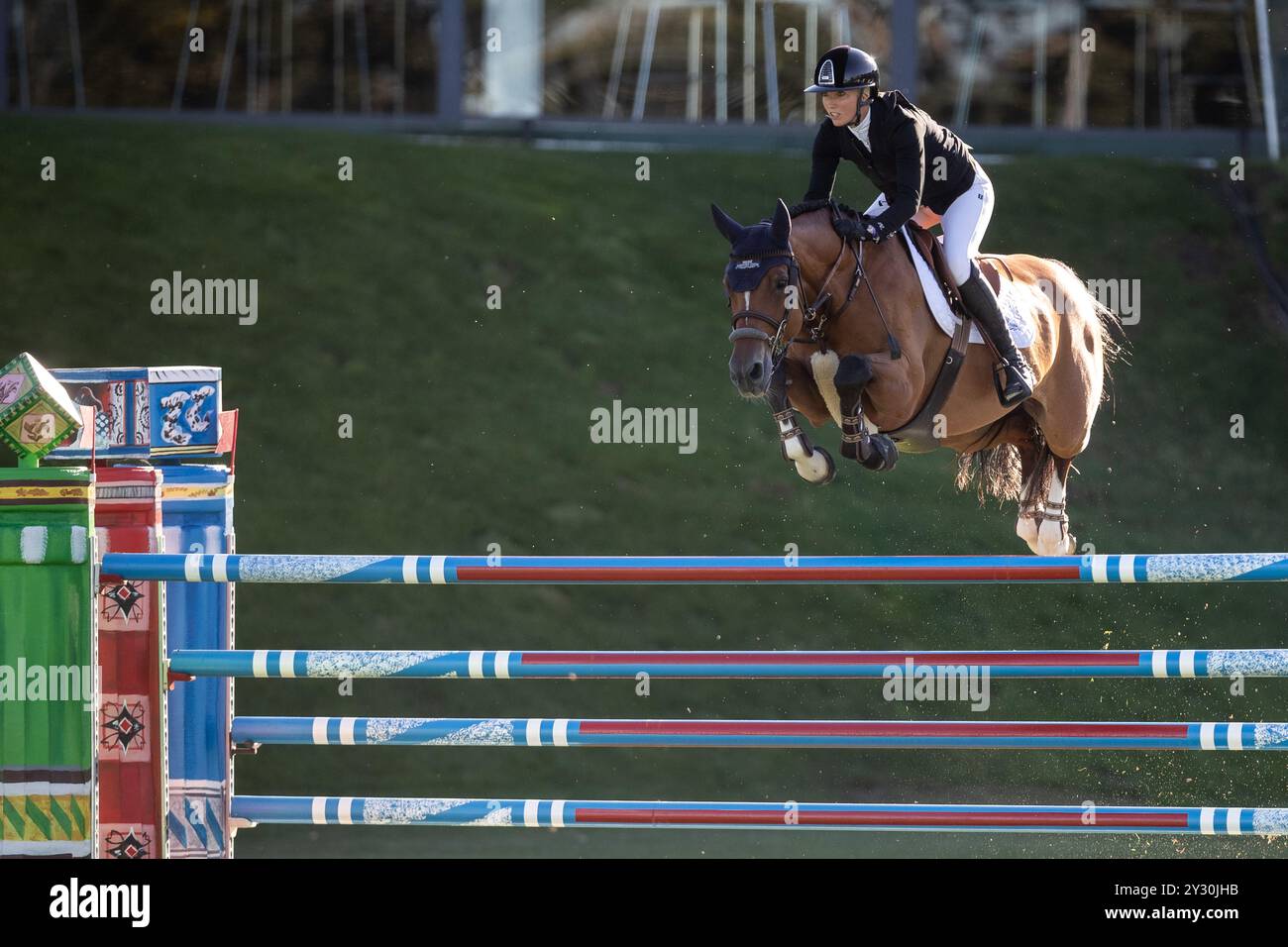 Calgary, Kanada - 6. September 2024. Jana Wargers aus Deutschland, Riding Limbridge, konkurriert im 1.60 m Tourmaline Cup während des CSIO Spruce Meadows 'Master Stockfoto