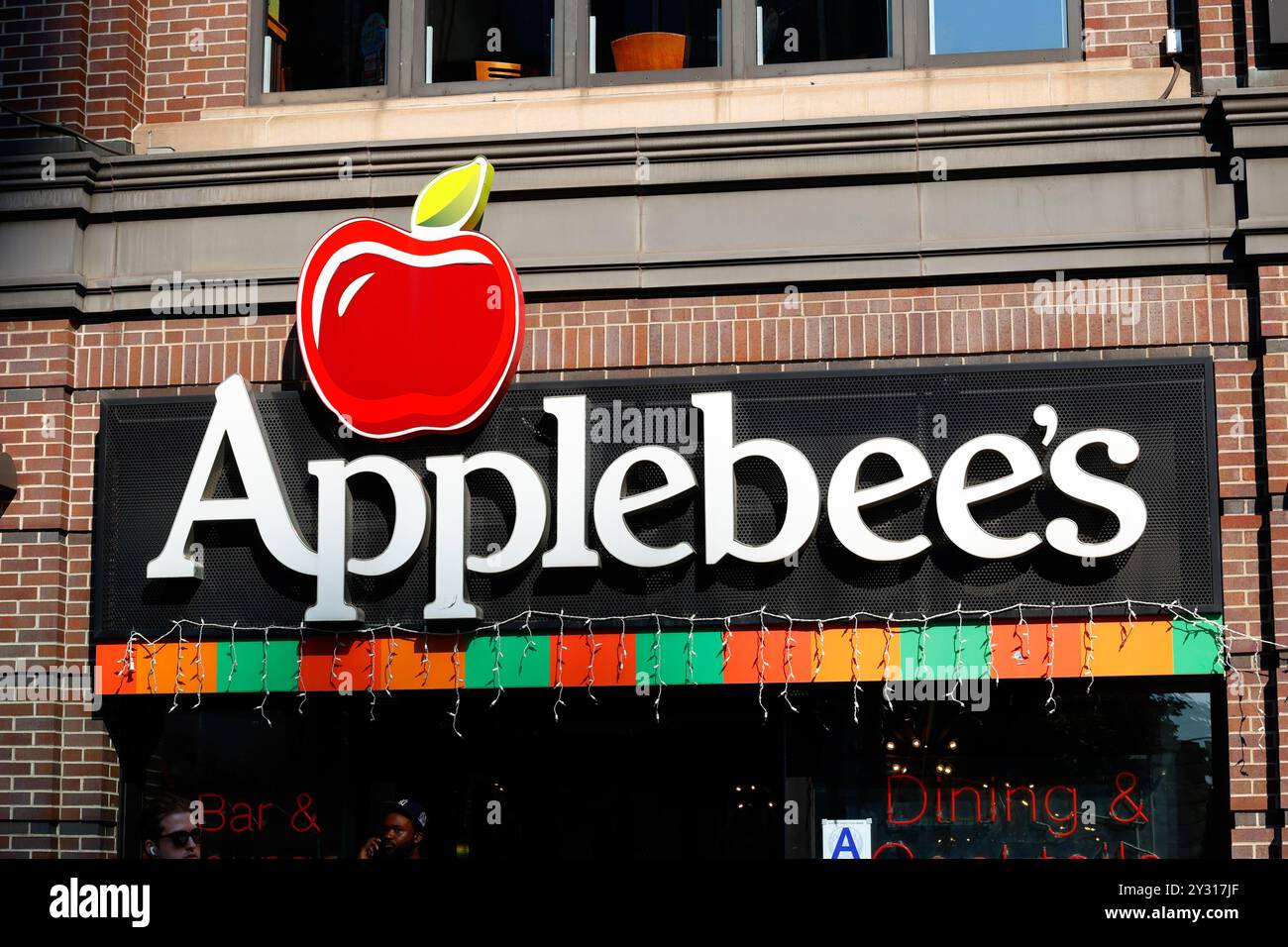 Beschilderung für Applebee's, ein amerikanisches Kettenrestaurant. applebees Stockfoto