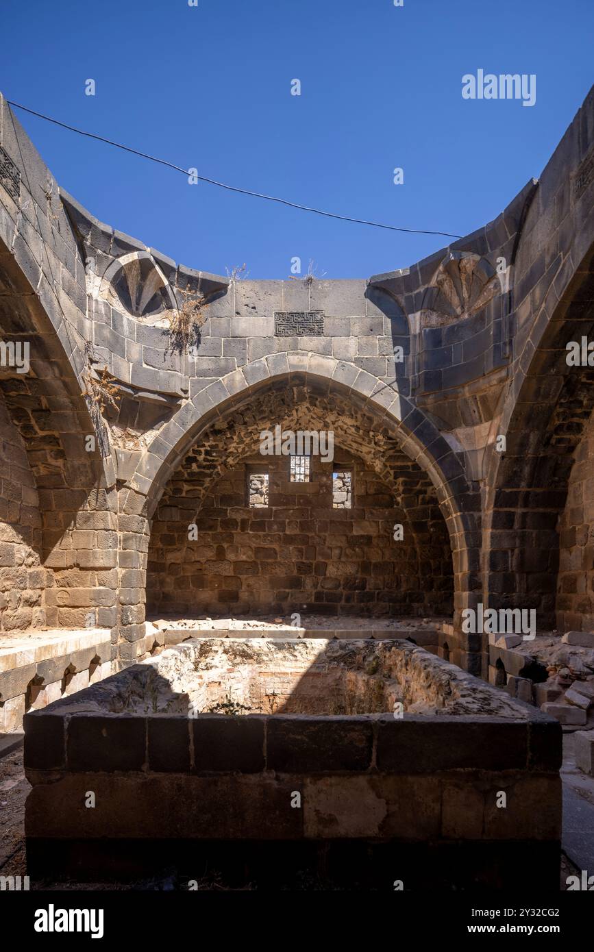Ruinierte Kuppelhalle des Bades von Manjak al-Yusufi, 1372, Borsa, Syrien Stockfoto