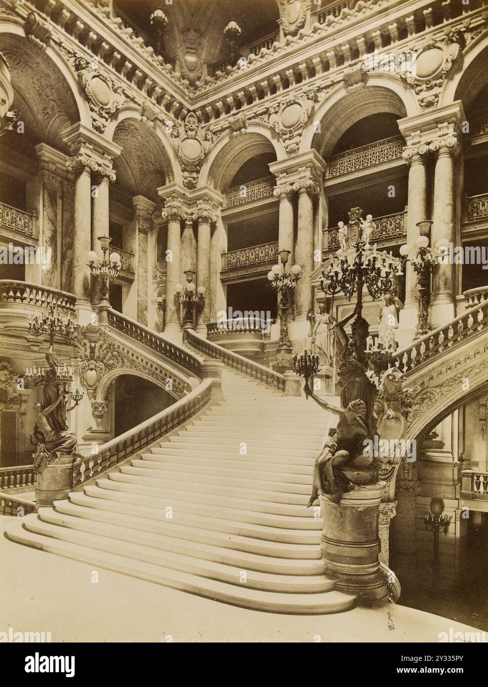 Die große Treppe der Oper, 9. Arrondissement, 1880, Paris, Frankreich, historische, digital restaurierte Reproduktion eines Originals aus dieser Zeit Stockfoto