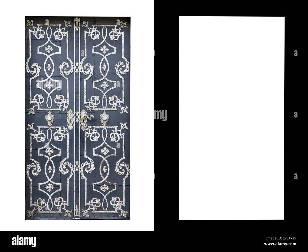 Alte schwarze Metalltür mit Ornamenten in einer Steinmauer, die normalerweise in Kathedralen, Kirchen, Palästen und Schlössern verwendet wird, isoliert auf weißem Hintergrund, mit cli Stockfoto