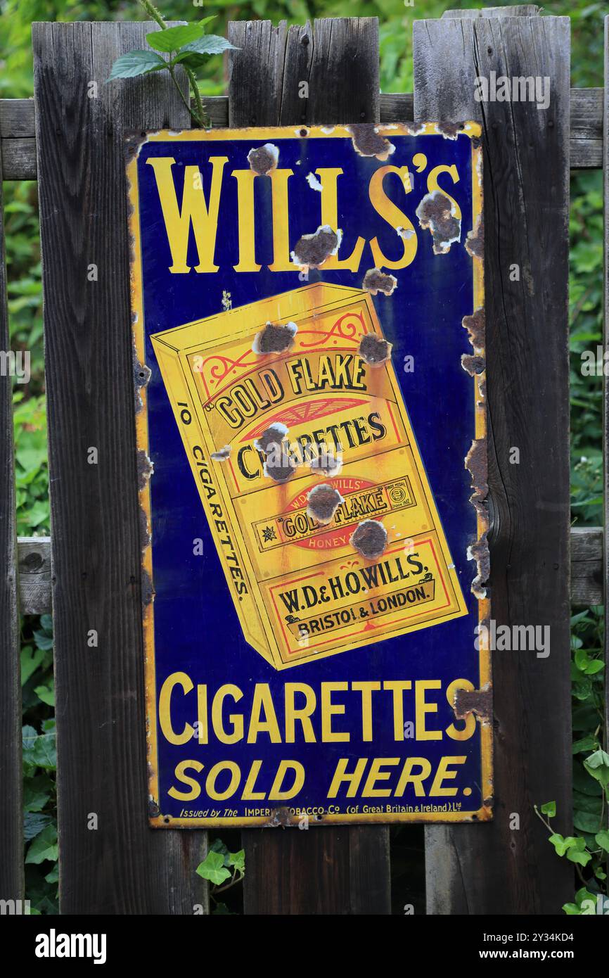 Vintage Wills Zigarette Tabak Werbung Werbung Werbung Werbung Rauchen Werbung Stockfoto