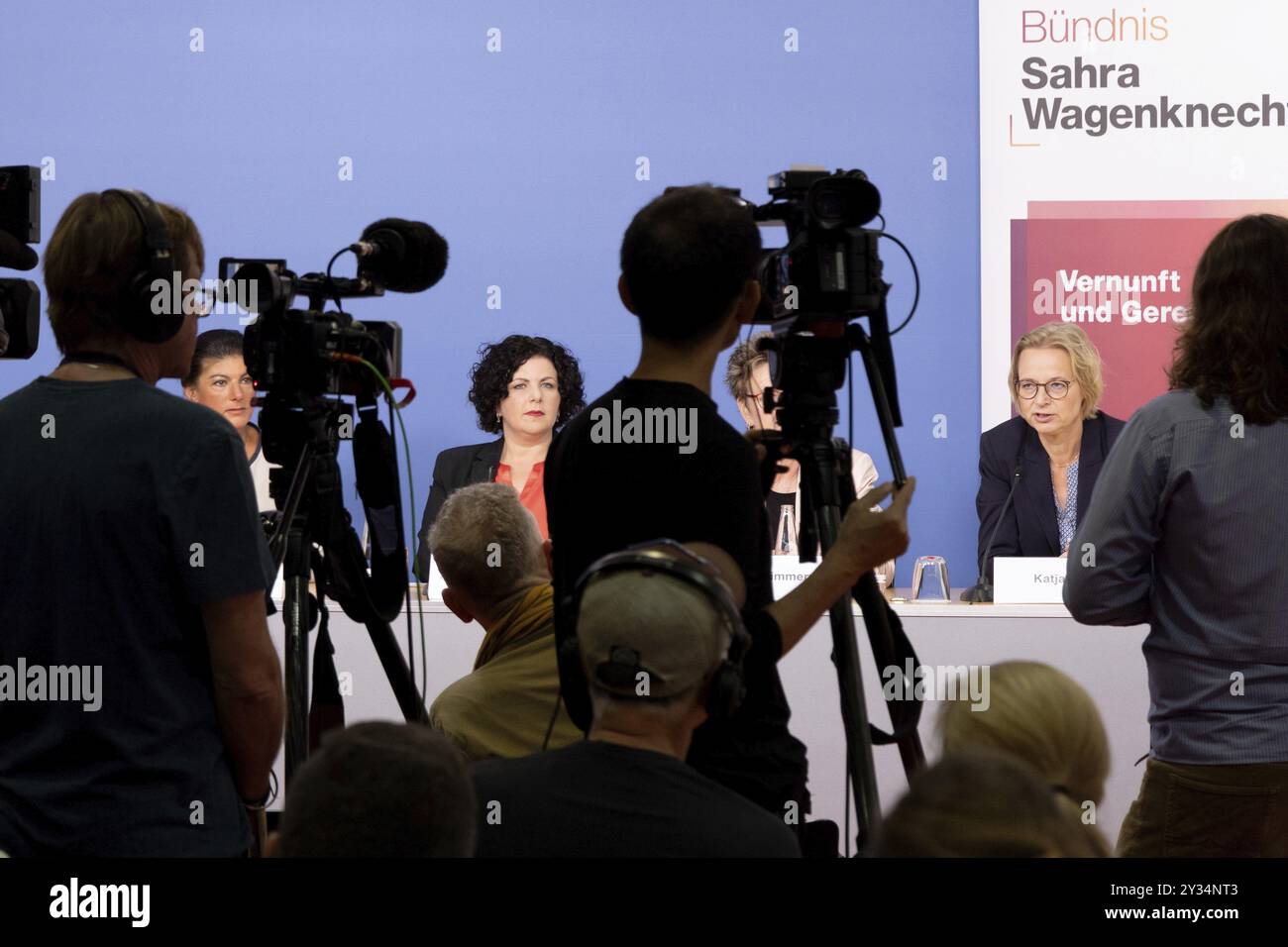 Sahra Wagenknecht und Amira Mohamed Ali (Vorsitzende des BSW), Sabine Zimmermann (Spitzenkandidatin für die Landtagswahl in Sachsen) und Katja Wolf (to Stockfoto