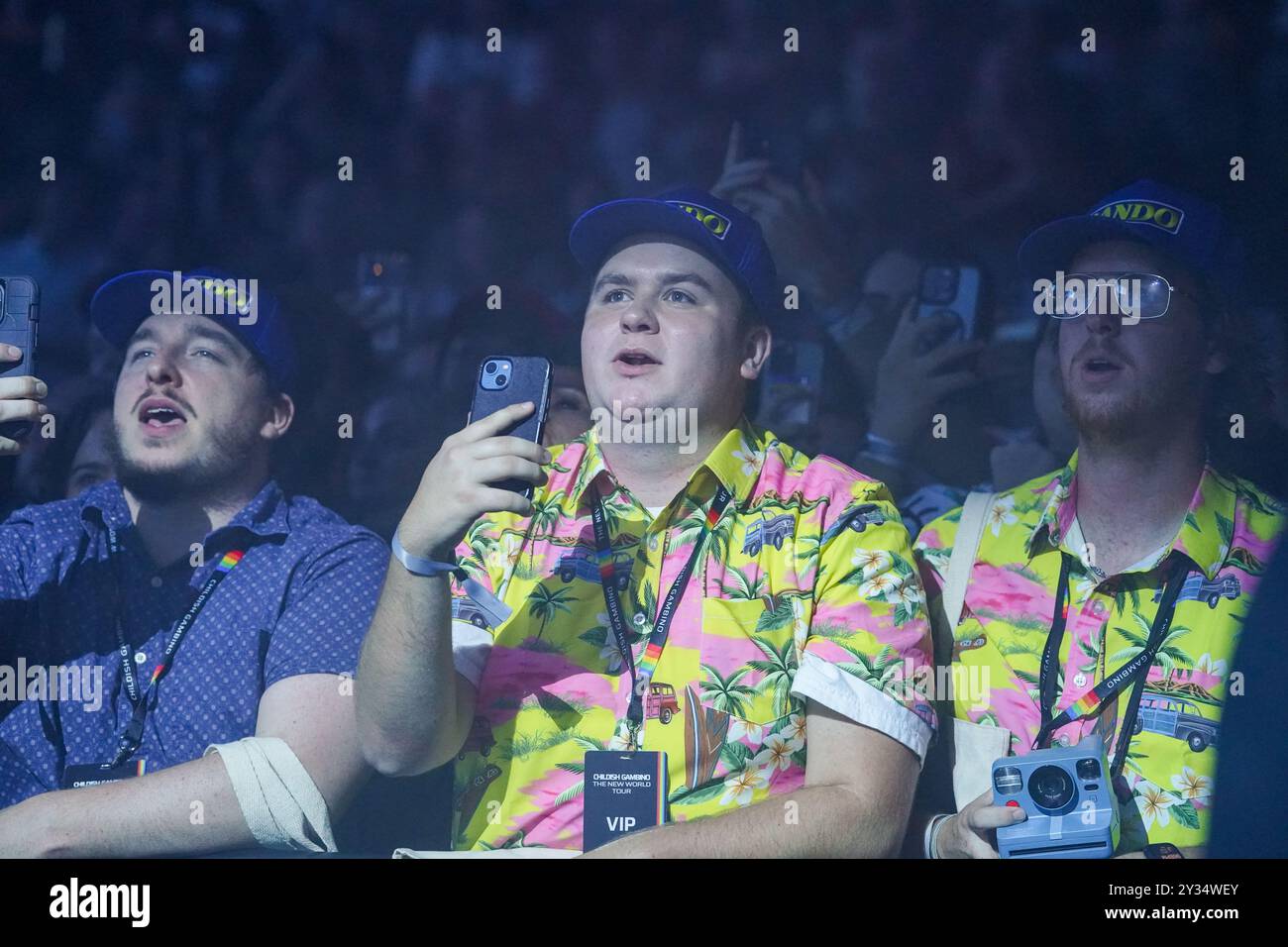 Fans besuchen am 2. September 2024 die New World Tour von Childish Gambino in der State Farm Arena in Atlanta, Georgia. Stockfoto