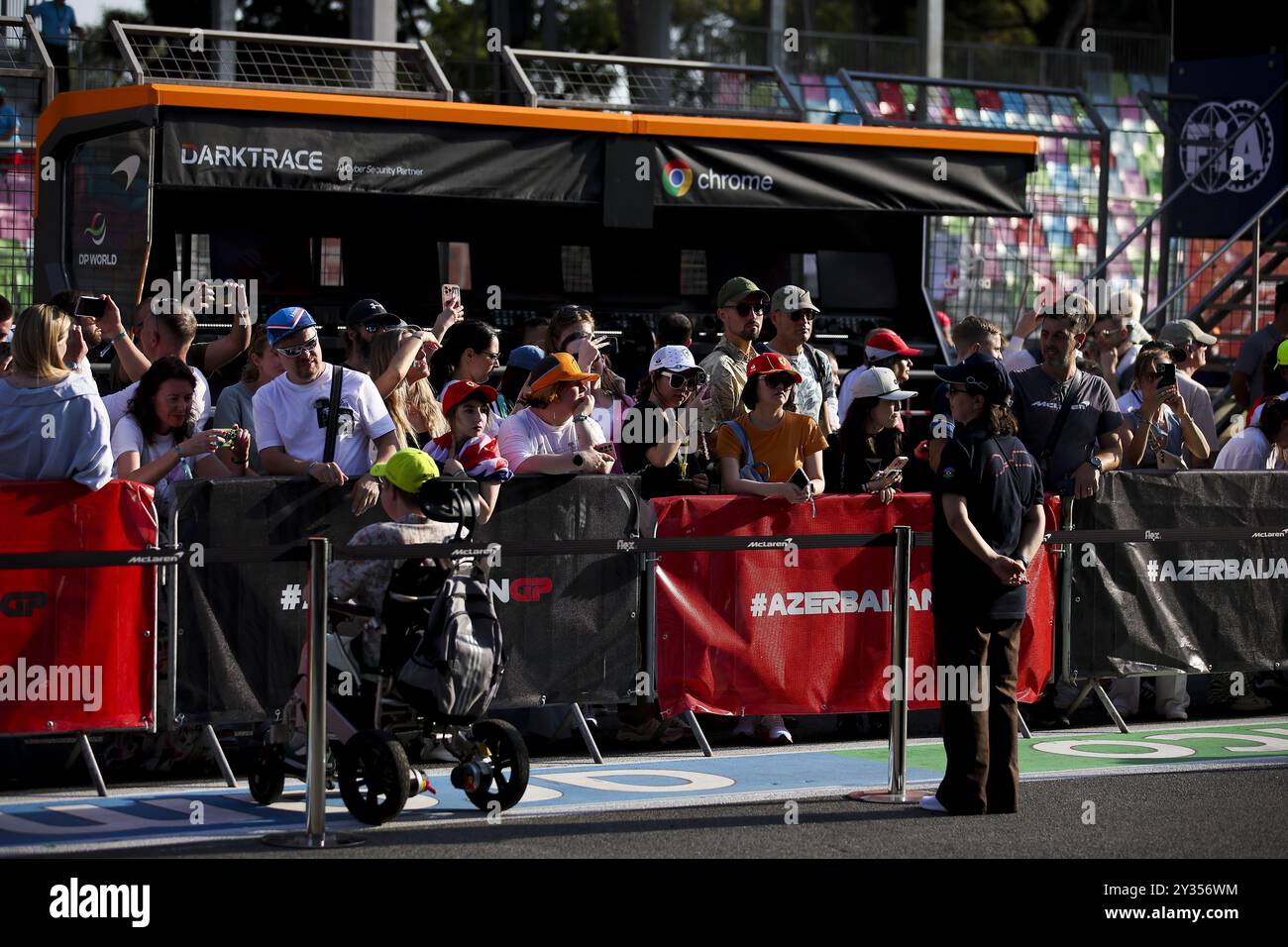 Fans, Illustration während des Formel-1-Grand-Prix 2024 von Aserbaidschan, 17. Runde der Formel-1-Weltmeisterschaft 2024 vom 13. Bis 15. September 2024 auf dem Baku City Circuit in Baku, Aserbaidschan Stockfoto