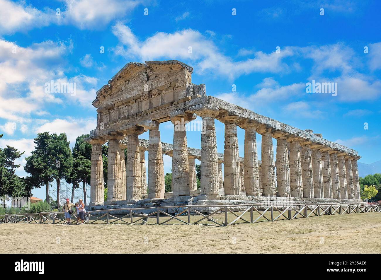 Ruine des Paestum-Tempels, Italien. Digitale Verbesserung eines gemeinfreien Bildes Stockfoto