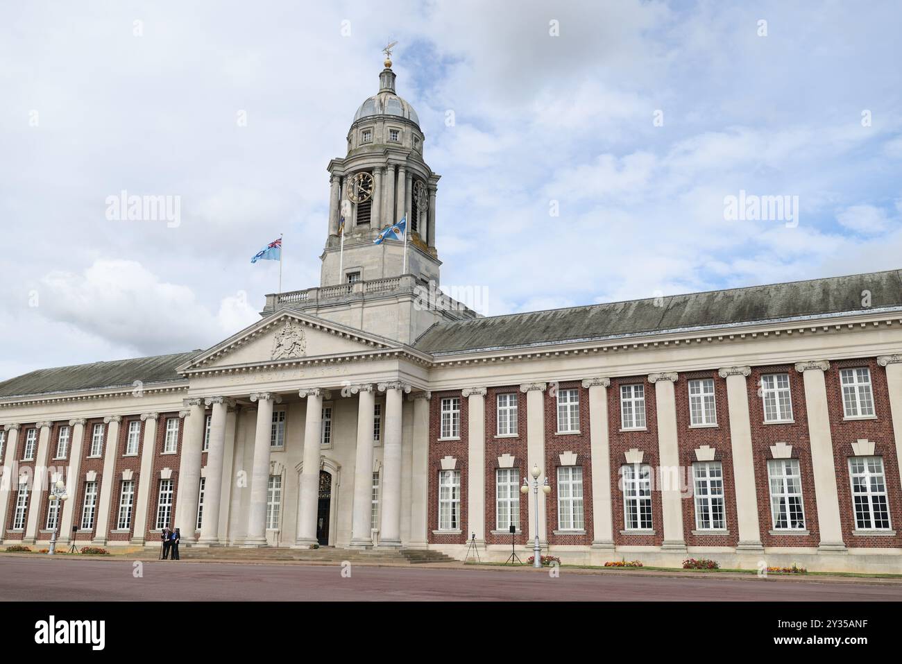 Cranwell, Vereinigtes Königreich.12/09/2024. Der Prinz von Wales nimmt an der Sovereign's Parade Teil. Royal Air Force College. Der Prinz von Wales nimmt an der Sovereign's Parade im Namen seiner Majestät König Charles III. Teil der Sovereign's Parade sind Absolventen des Commissioned Warrant Officers Course und des Modular Initial Officer Training Course. Insgesamt werden 48 Kadetten der Royal Air Force an der Parade teilnehmen, zusammen mit 4 internationalen Offizierskadetten aus Jordanien, Kenia, Pakistan und Uganda. Bild von Andrew Parsons/Parsons Media Stockfoto