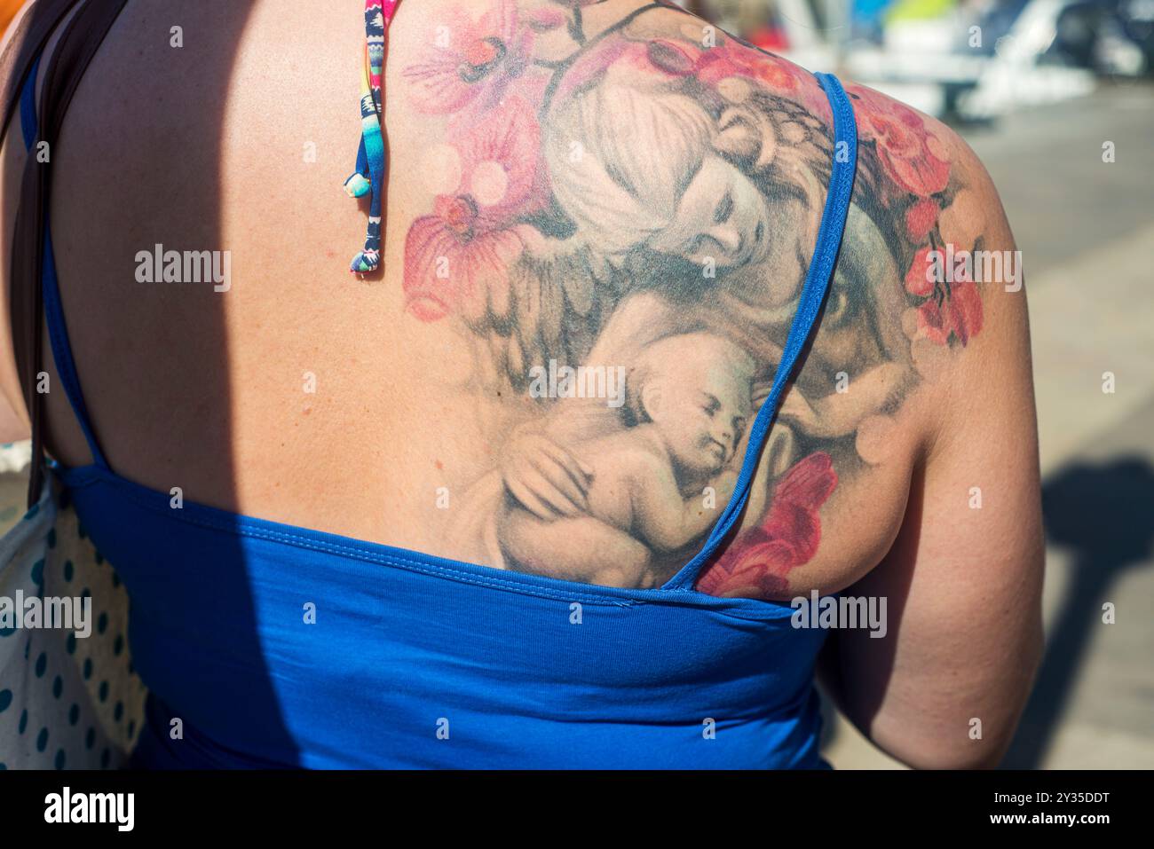 Komplett Tattoo Ganzer Rucken Frau