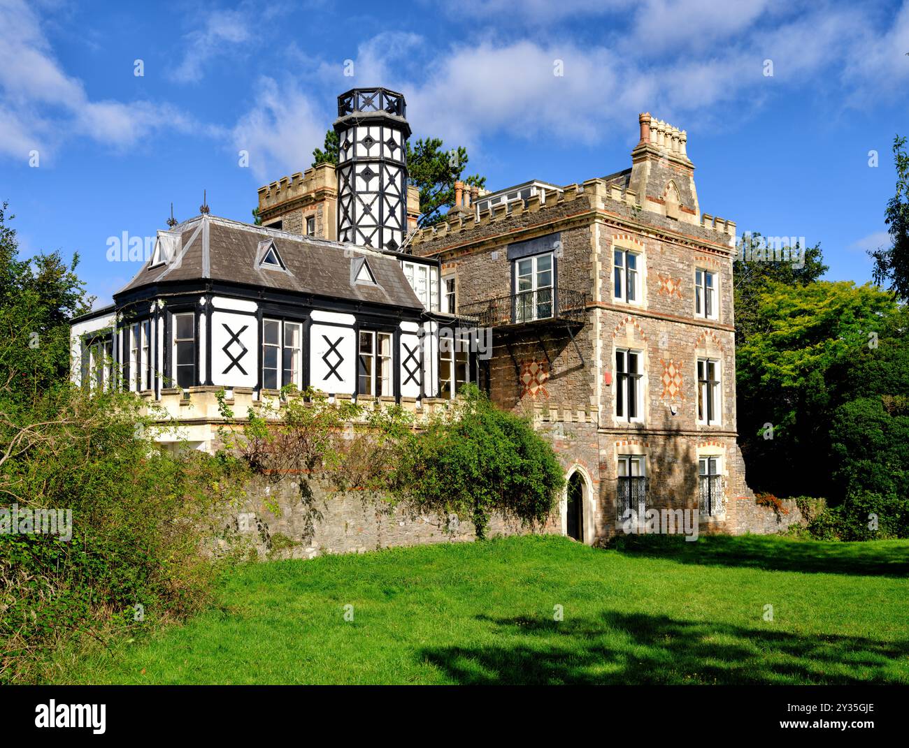 Towerhirst ein großes viktorianisches Herrenhaus am Rande der Avon Gorge at Sea Walls mit seinem einzigartigen achteckigen Aussichtsturm aus Fachwerk - Bristol UK Stockfoto