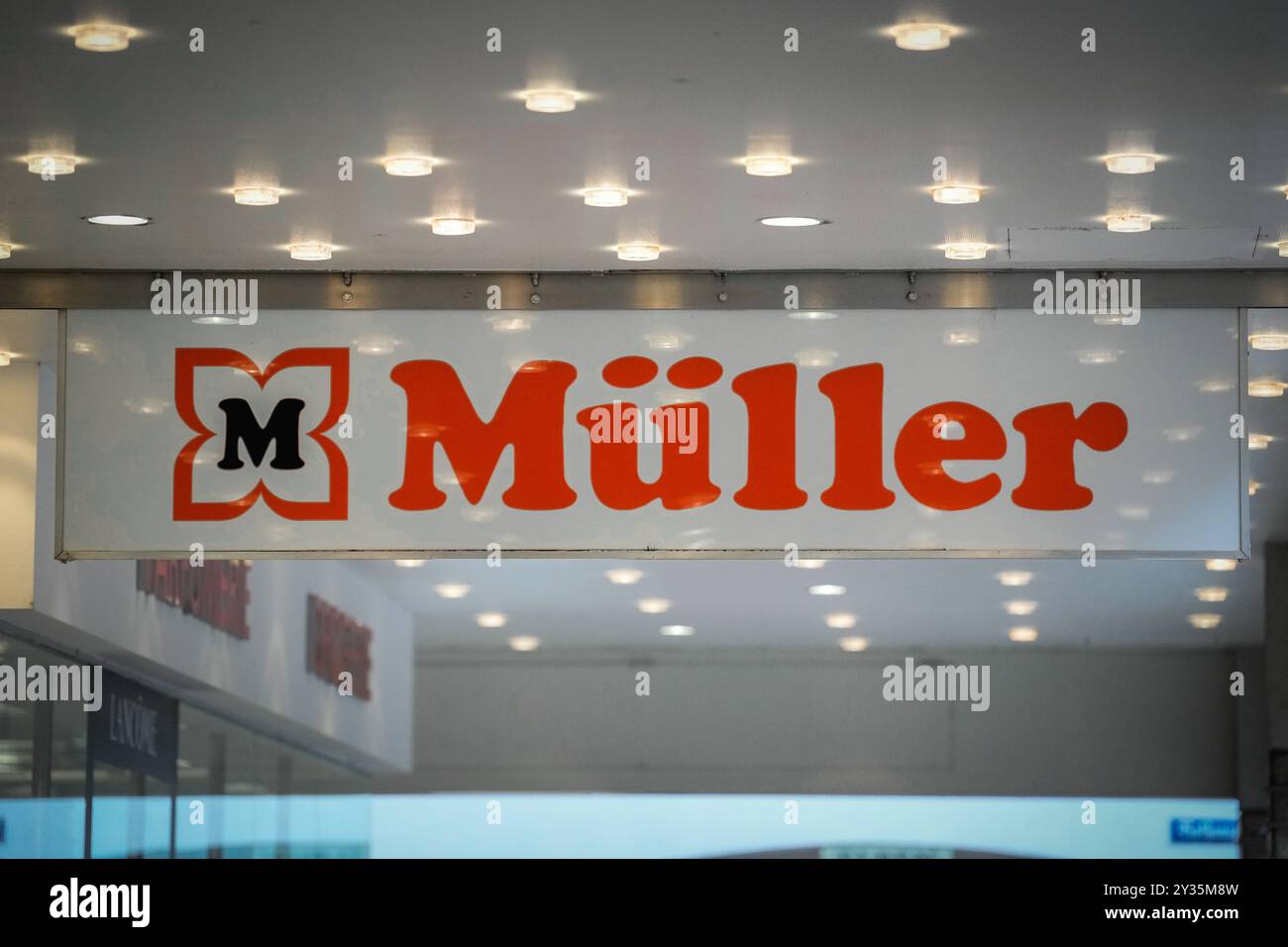 Muller logo -Fotos und -Bildmaterial in hoher Auflösung – Alamy