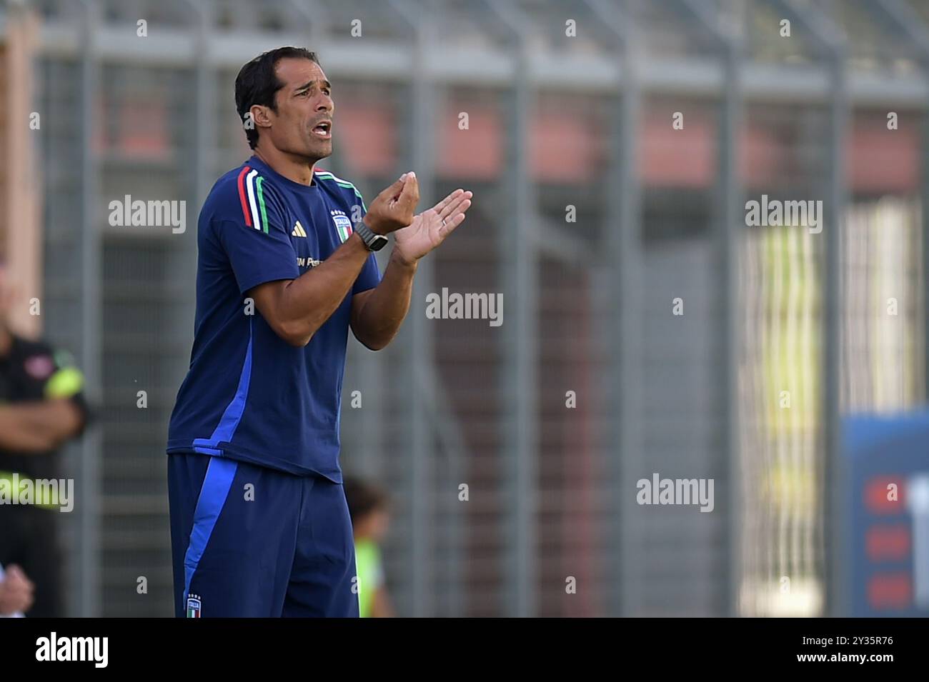 Italias U20-Trainer Bernardo Corradi während des Spiels Elite League Italien U20 - Deutschland U20 im „Manlio Scopigno“-Stadion in Rieti, Italien am 10. september 2024 Stockfoto