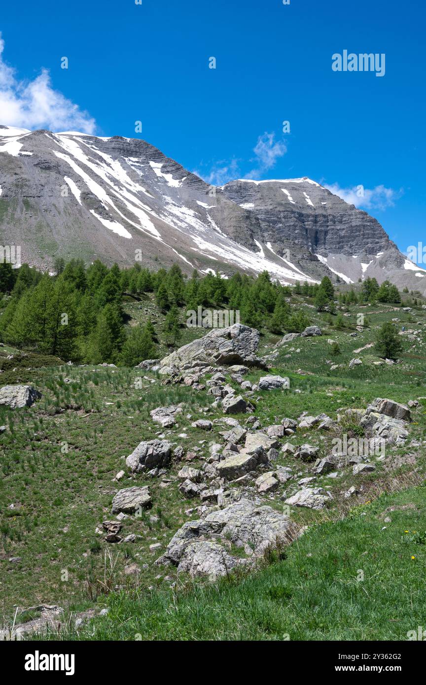 Der Col de VARs ist ein französischer Bergpass in den französischen Alpen, der die Hautes-Alpes fromt ehe Alpes-de-Haute-Provence trennt Stockfoto